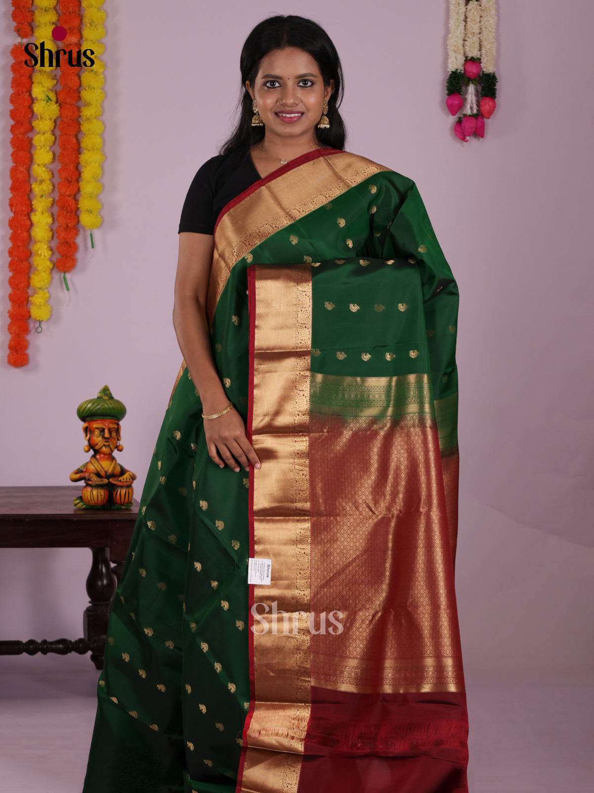 DIS16578 - Kanchipuram-halfpure Saree - Shop on Shrus.com