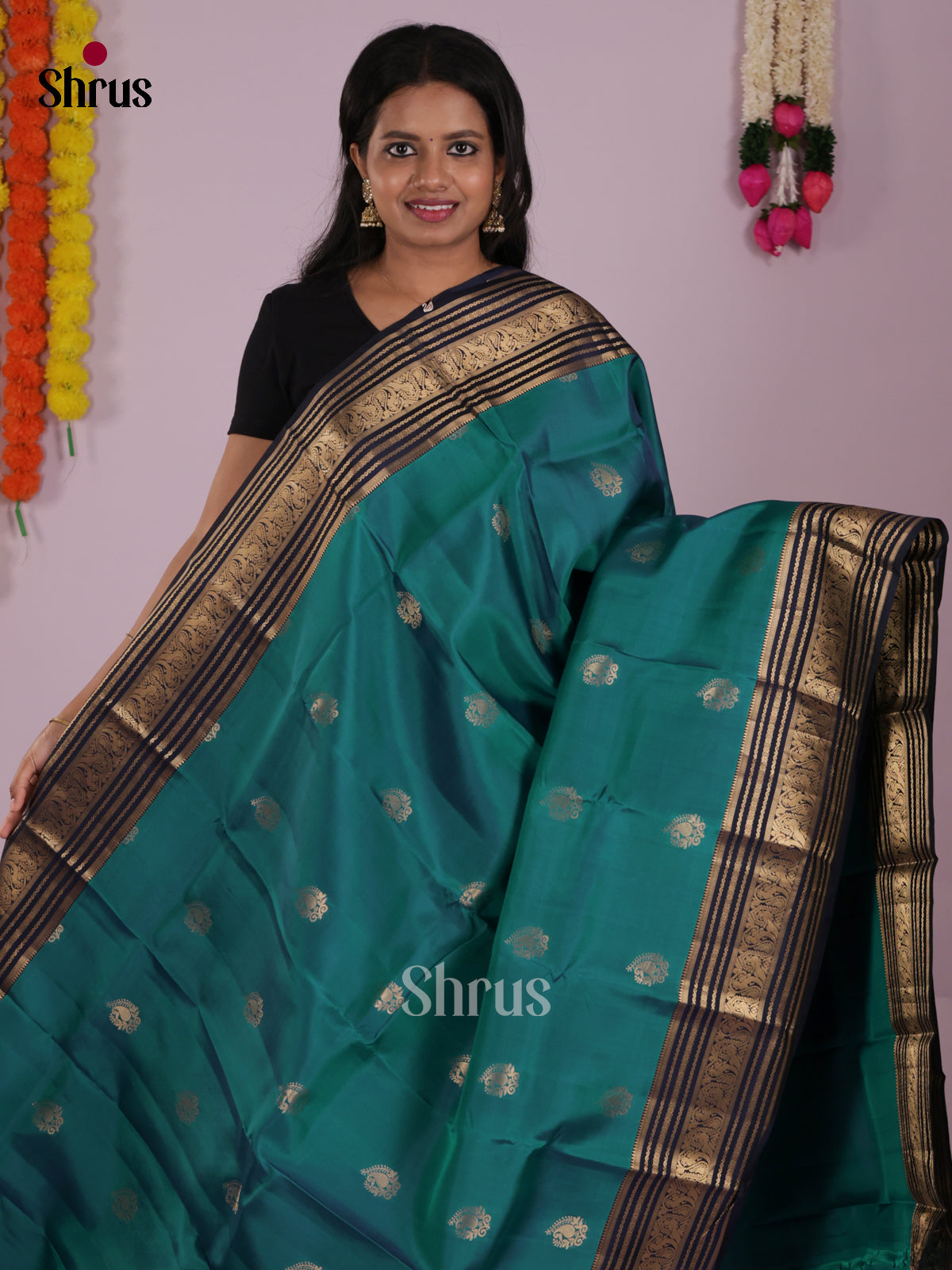 DIS16579 - Kanchipuram-halfpure Saree - Shop on Shrus.com