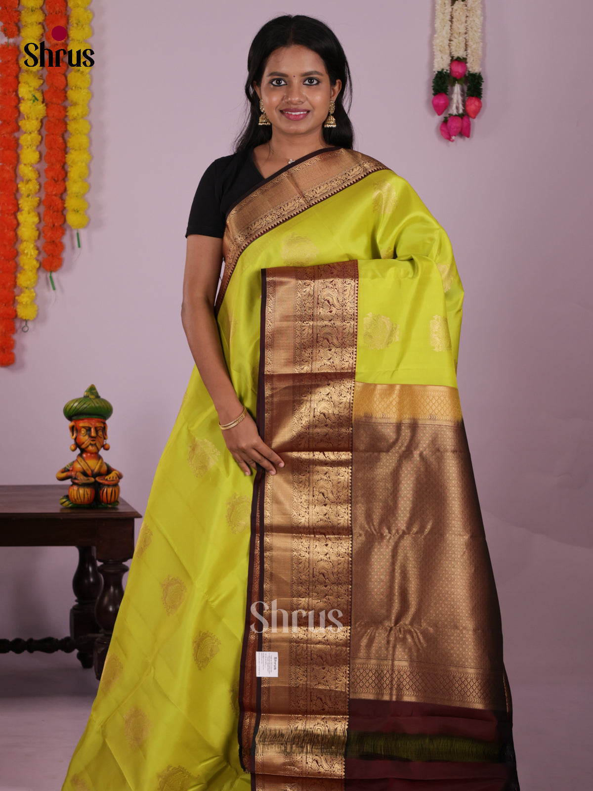 DIS16588 - Kanchipuram-halfpure Saree - Shop on Shrus.com