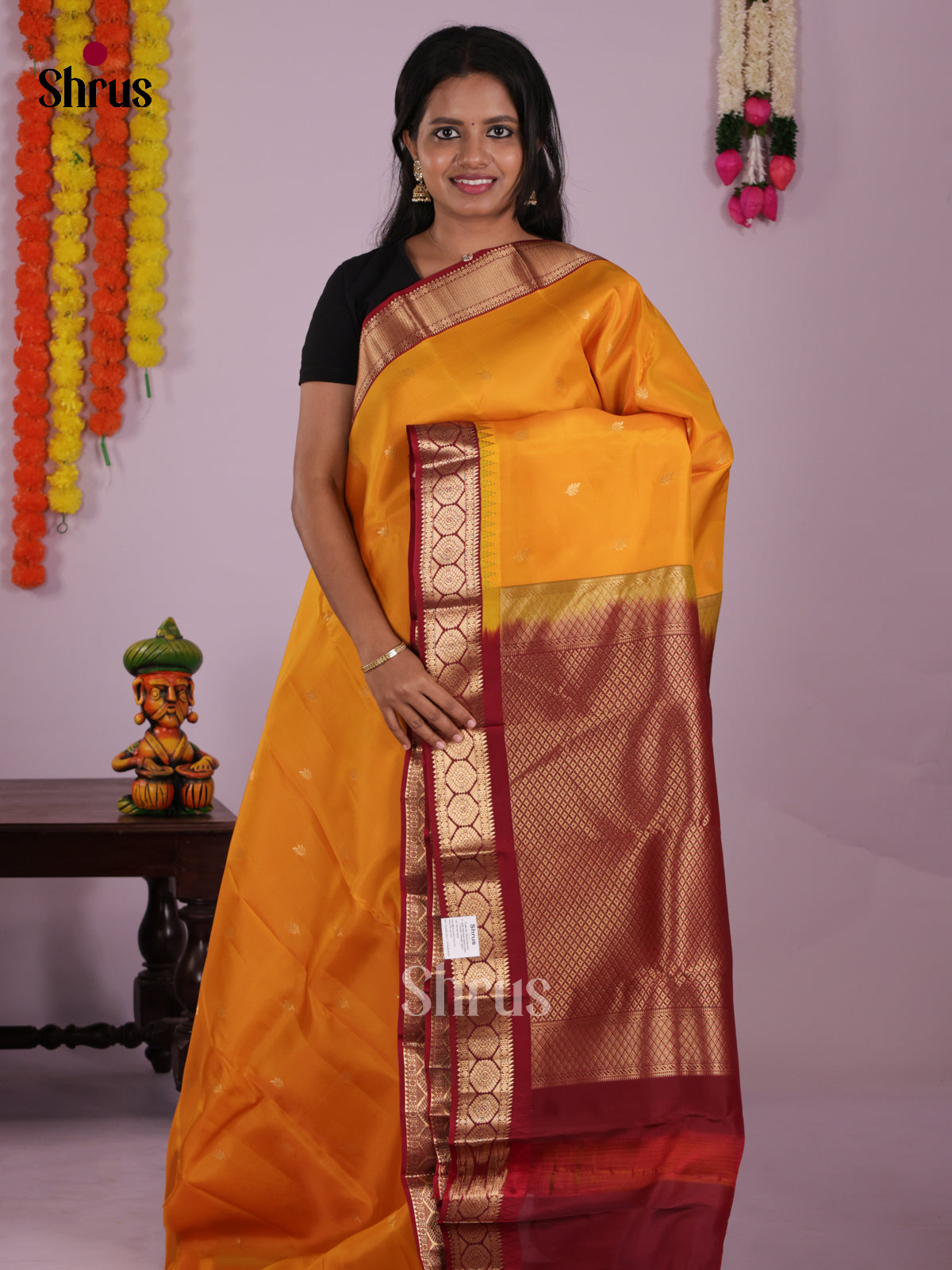 DIS16606 - Kanchipuram-halfpure Saree - Shop on Shrus.com