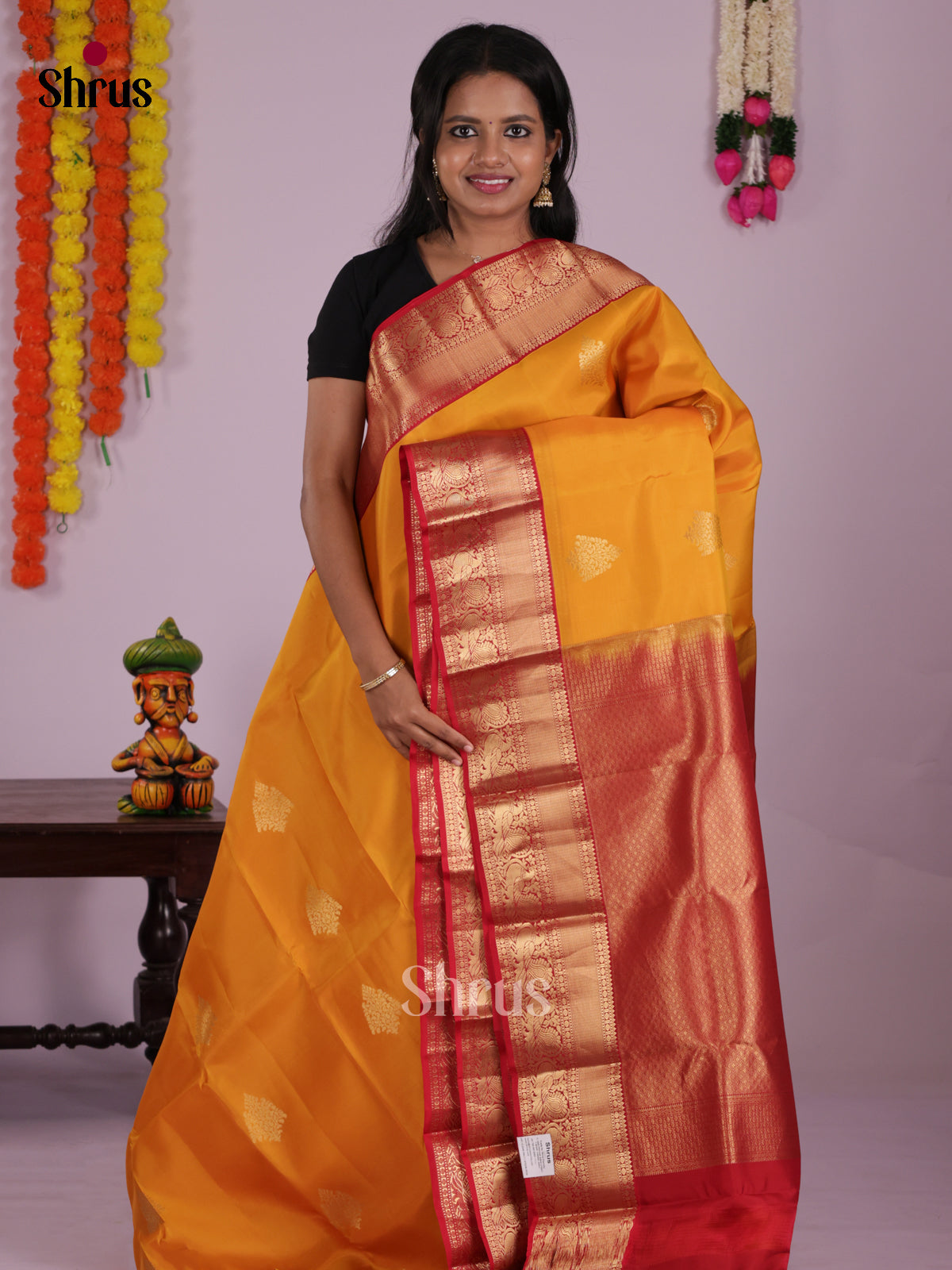 DIS16611 - Kanchipuram-halfpure Saree - Shop on Shrus.com