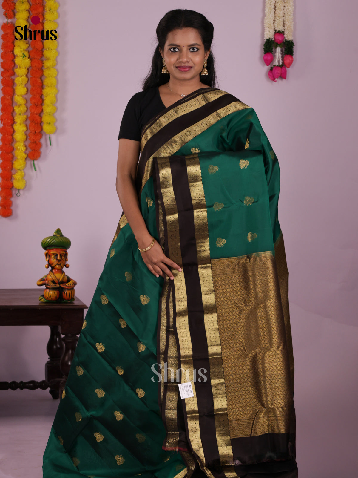 DIS16613 - Kanchipuram-halfpure Saree - Shop on Shrus.com
