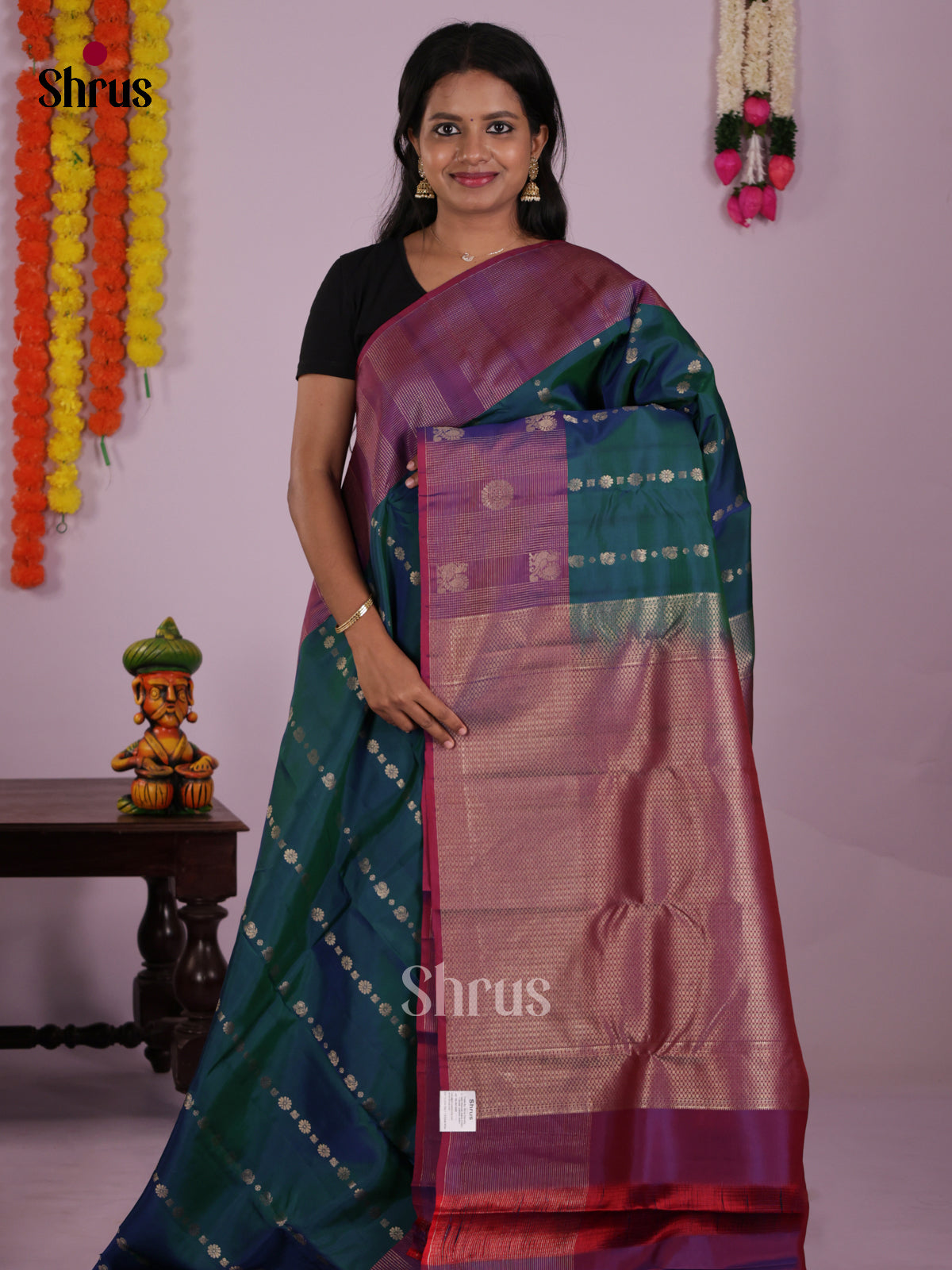 DIS16618 - Kanchipuram-halfpure Saree - Shop on Shrus.com