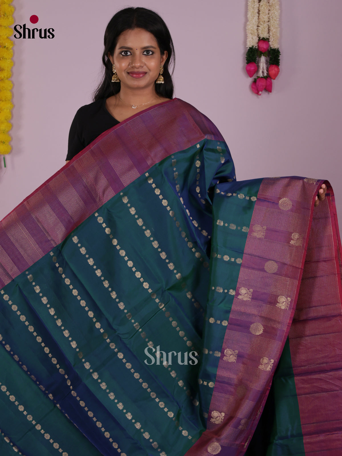 DIS16618 - Kanchipuram-halfpure Saree - Shop on Shrus.com