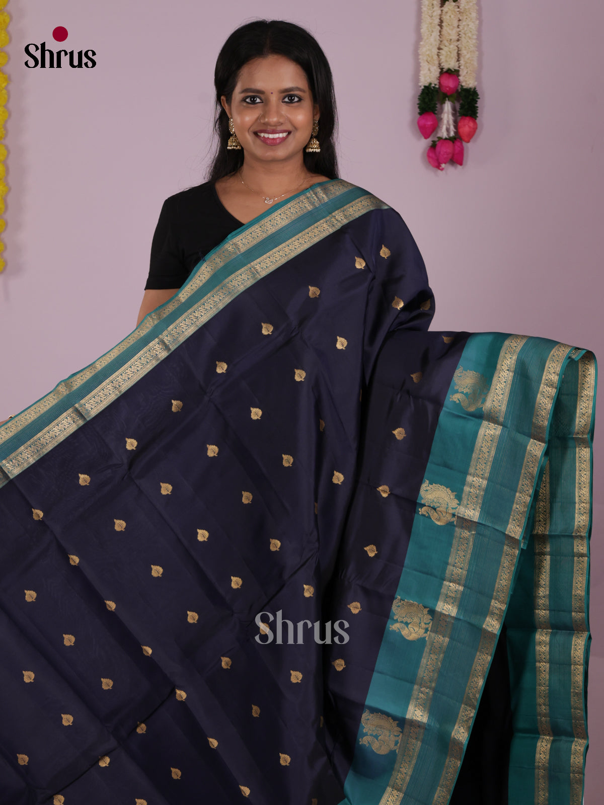 DIS16637 - Kanchipuram-halfpure Saree - Shop on Shrus.com