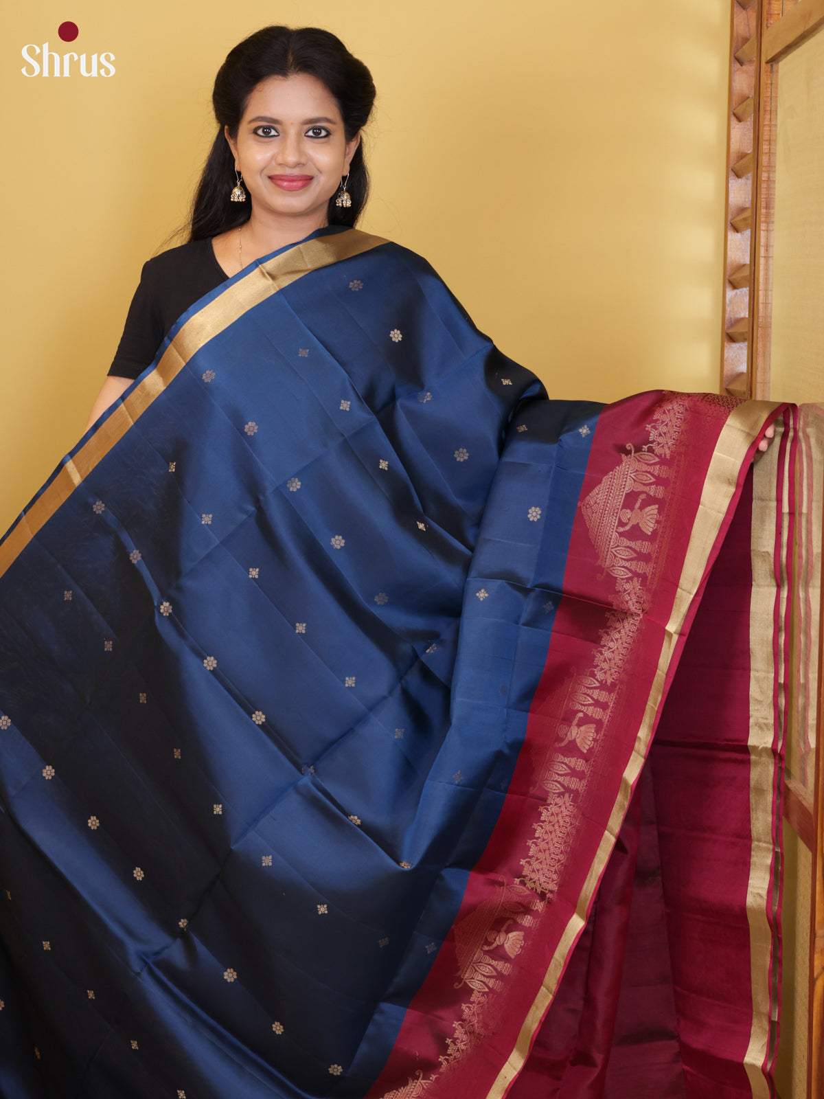 DIS16663 - Soft Silk (HR) Saree - Shop on Shrus.com