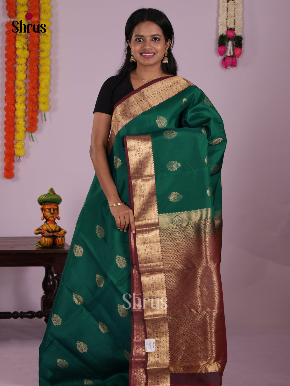 DIS16709 - Kanchipuram-halfpure Saree - Shop on Shrus.com