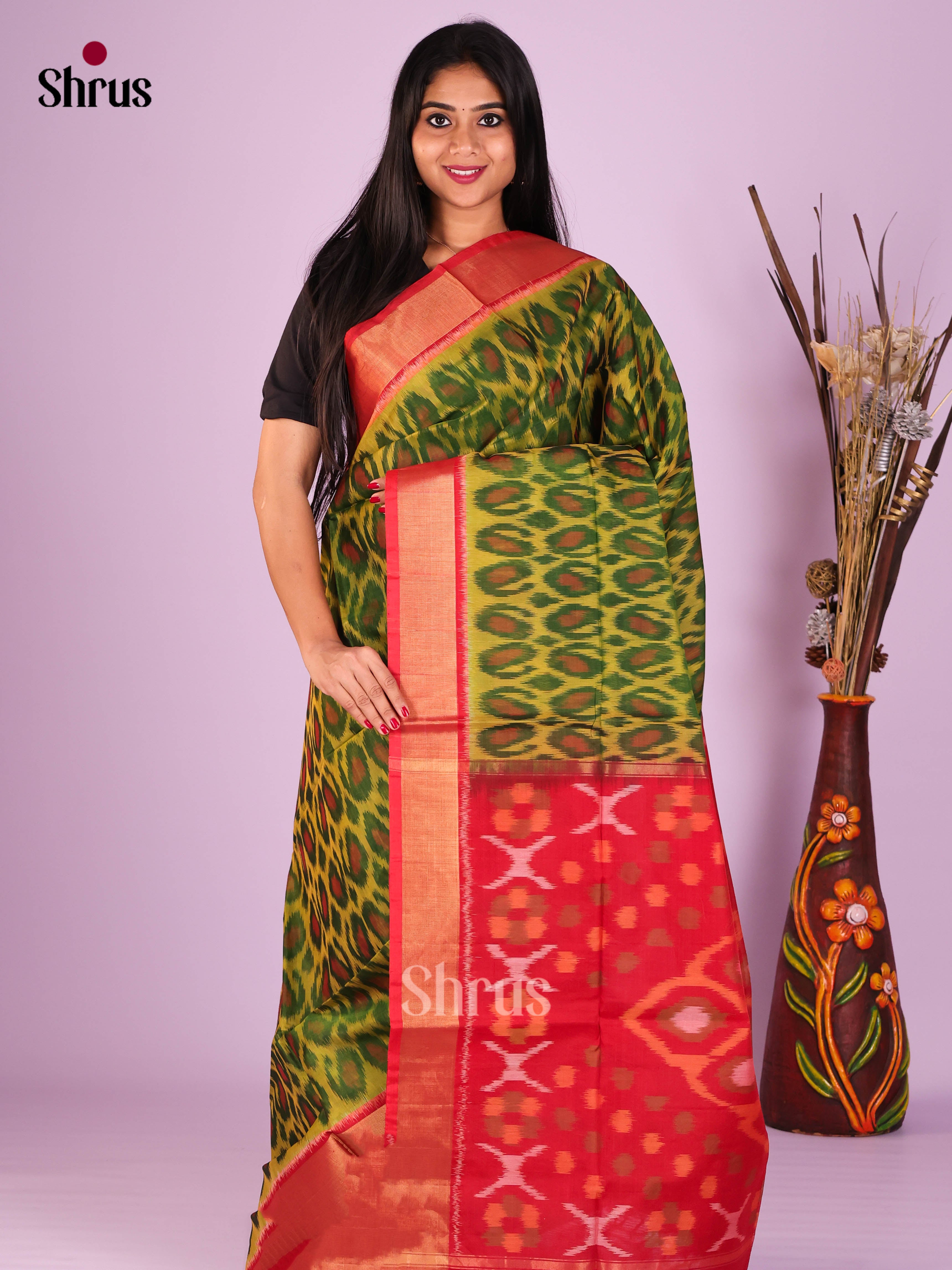 Green & Red- Pochampally sico Saree