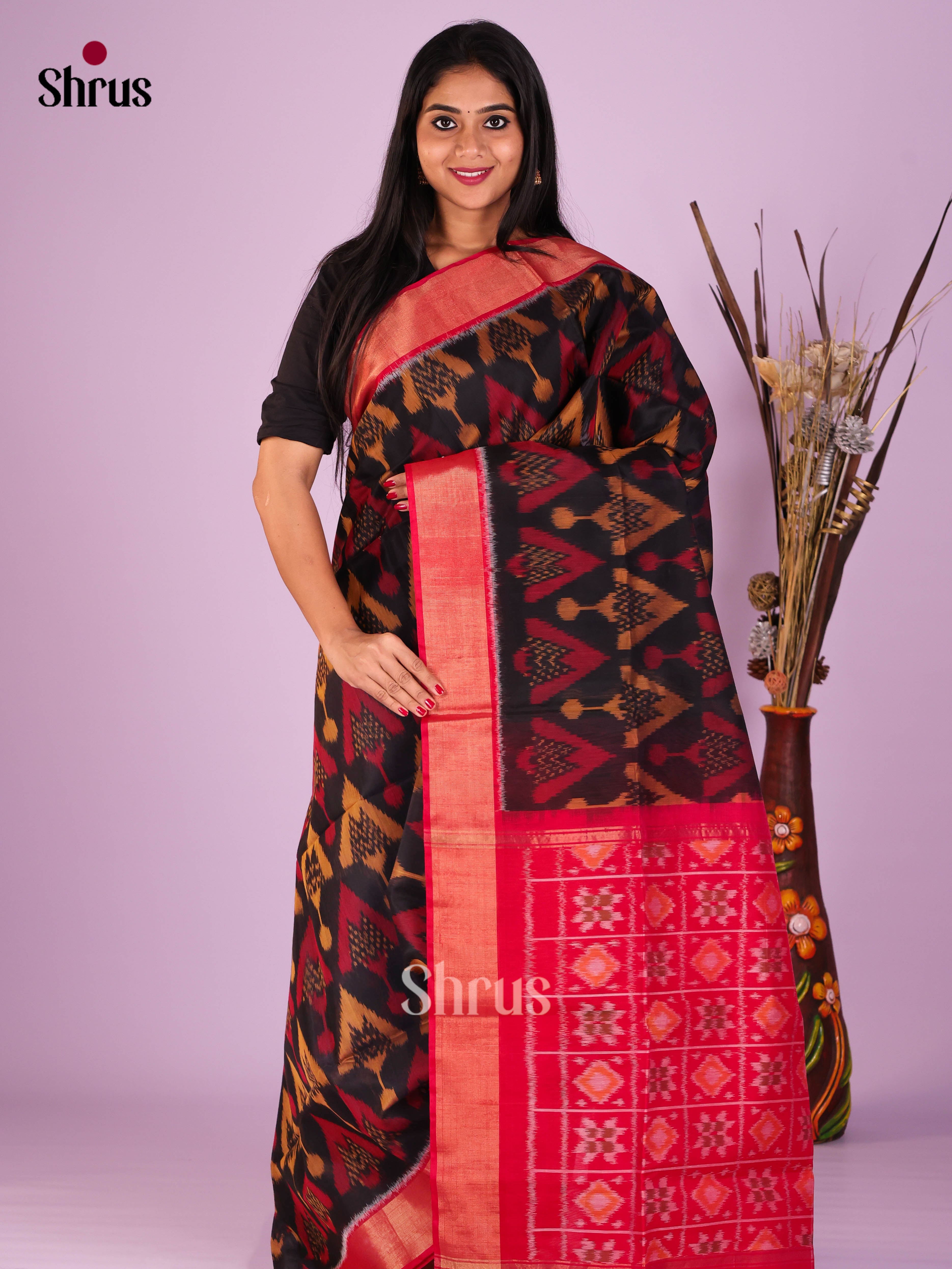 Black & Red - Pochampally sico Saree