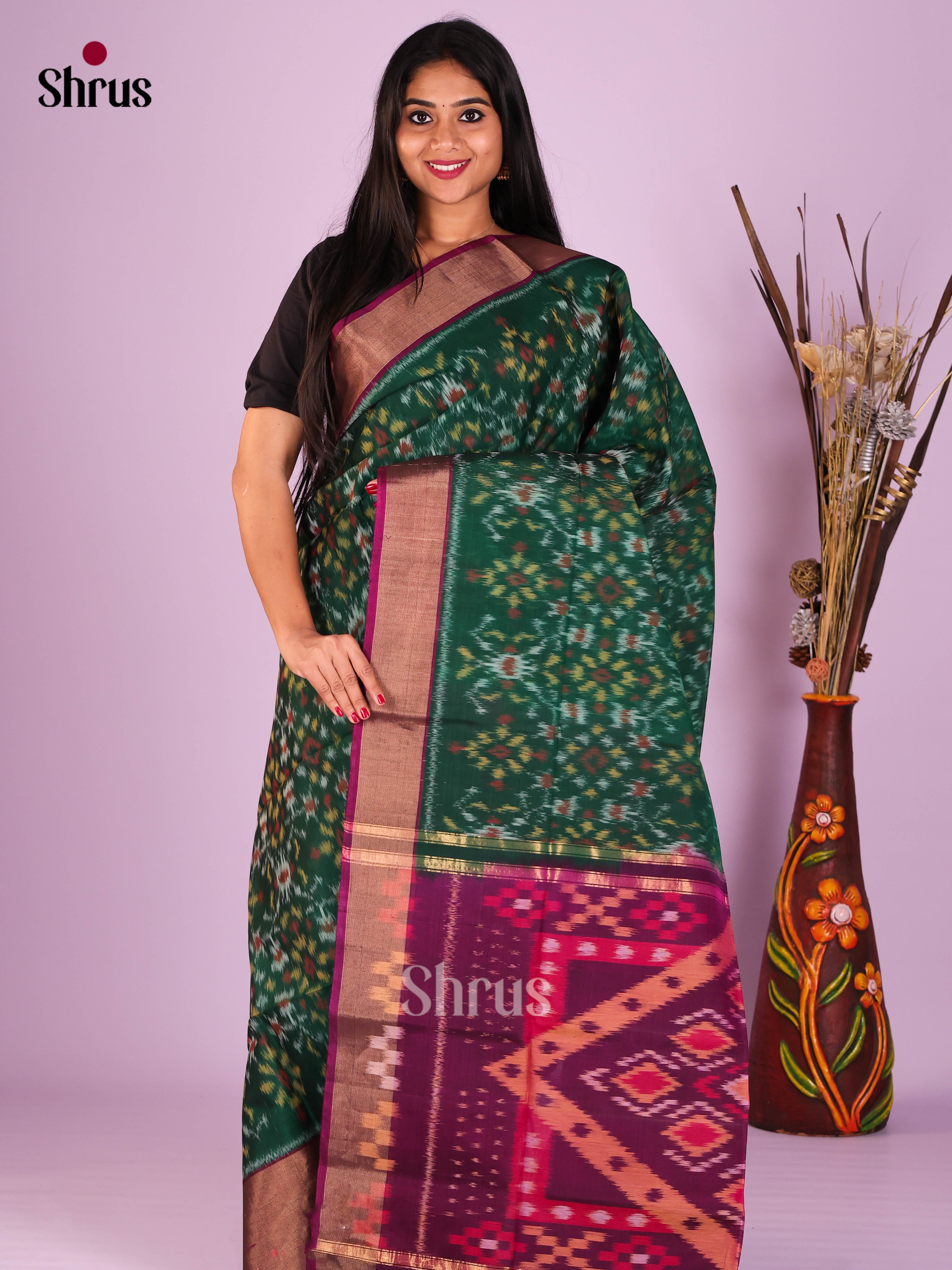 Green & Violet - Pochampally sico Saree
