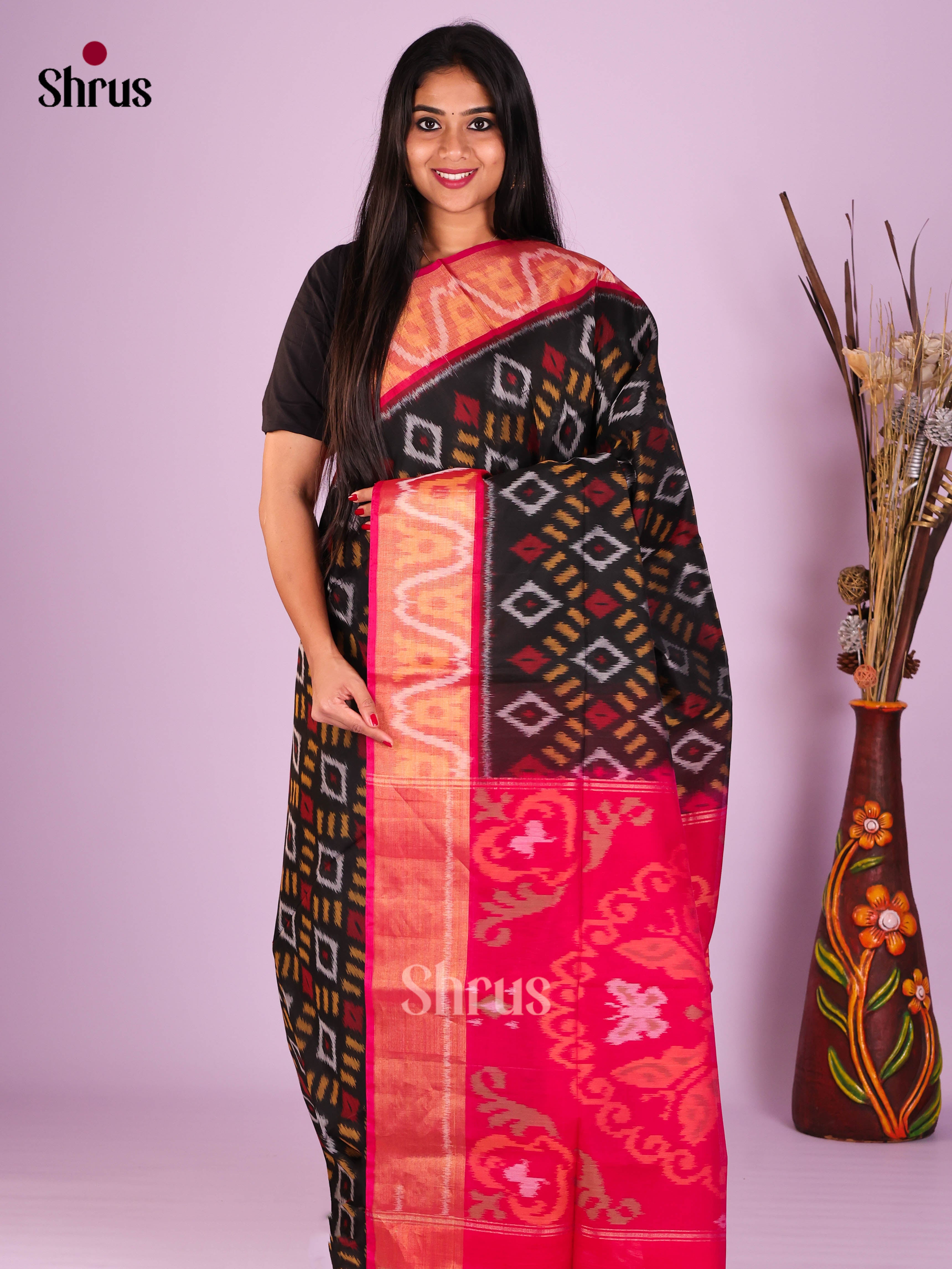 Black & Red - Pochampally sico Saree