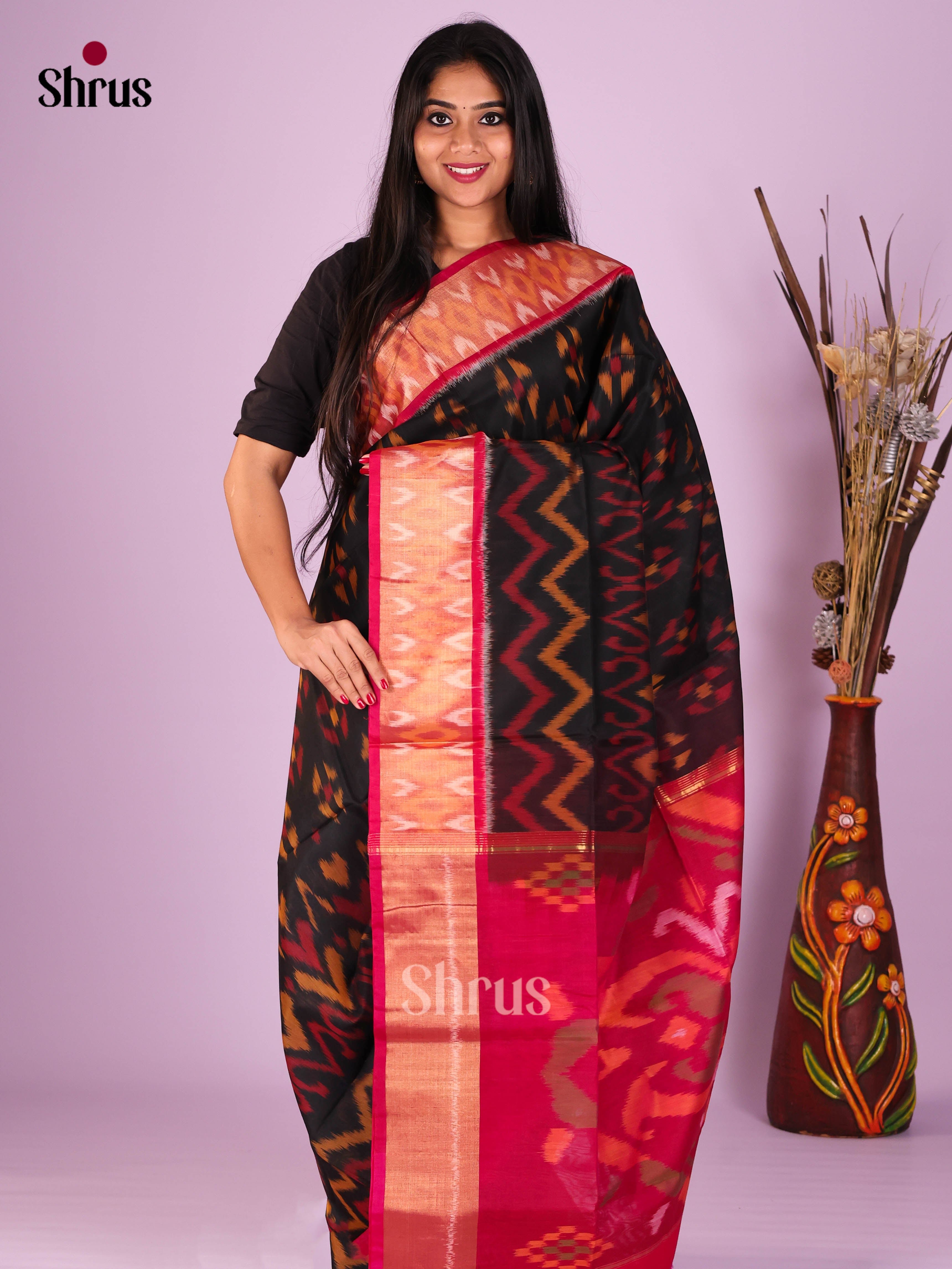 Black & Red- Pochampally sico Saree