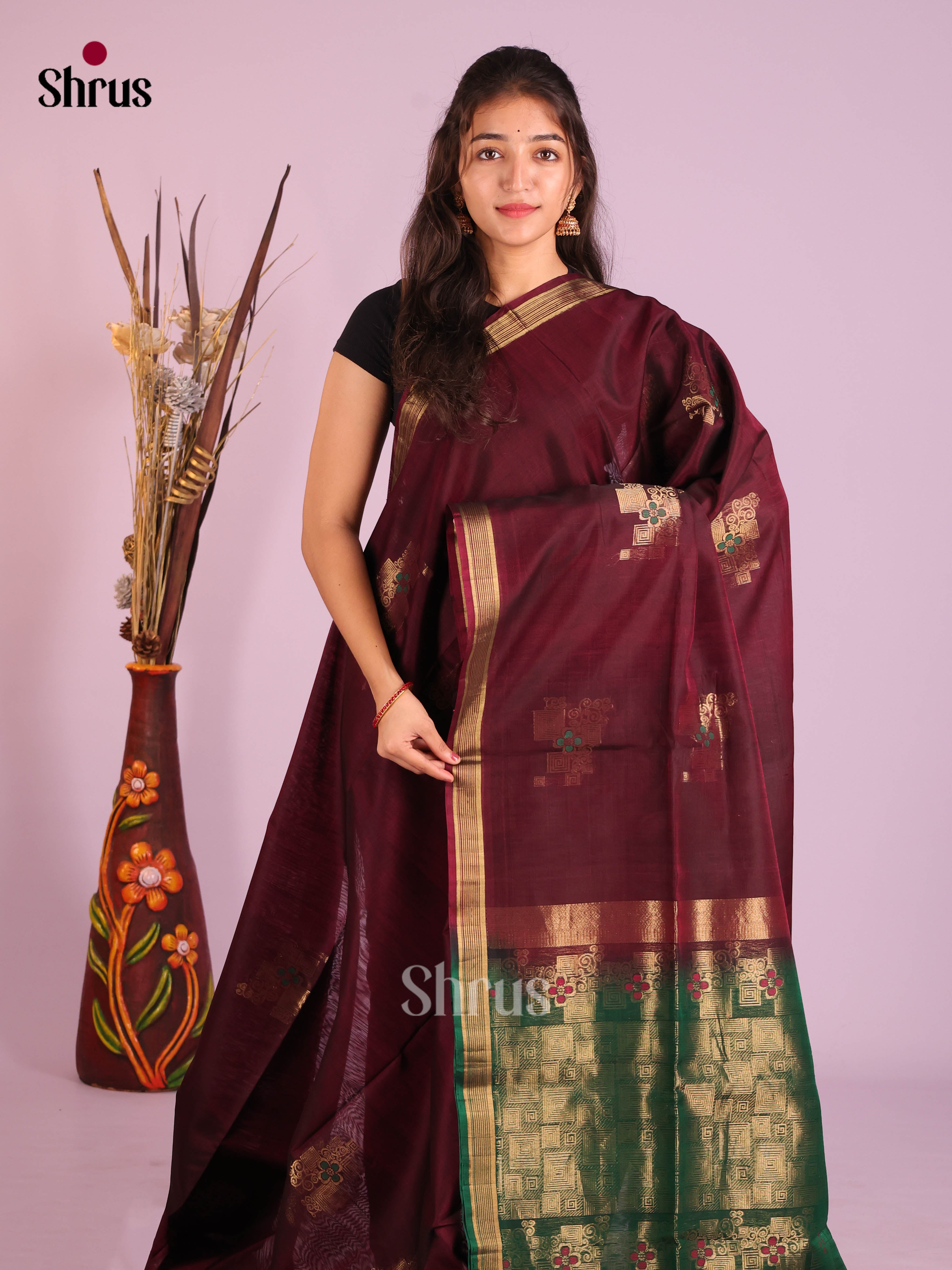 DIS16925-Timeless Silk Cotton Saree - Shop on Shrus.com