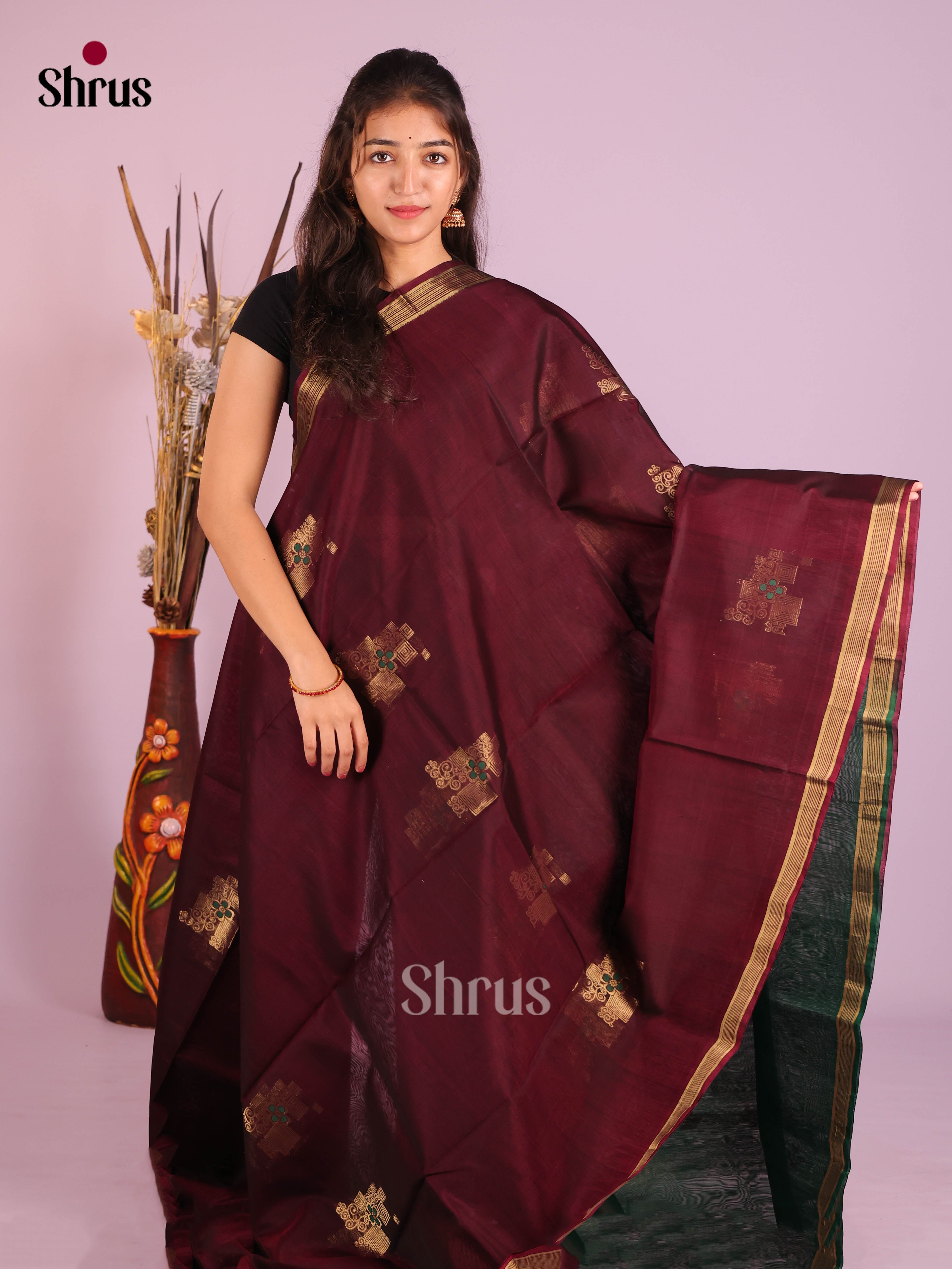 DIS16925-Timeless Silk Cotton Saree - Shop on Shrus.com
