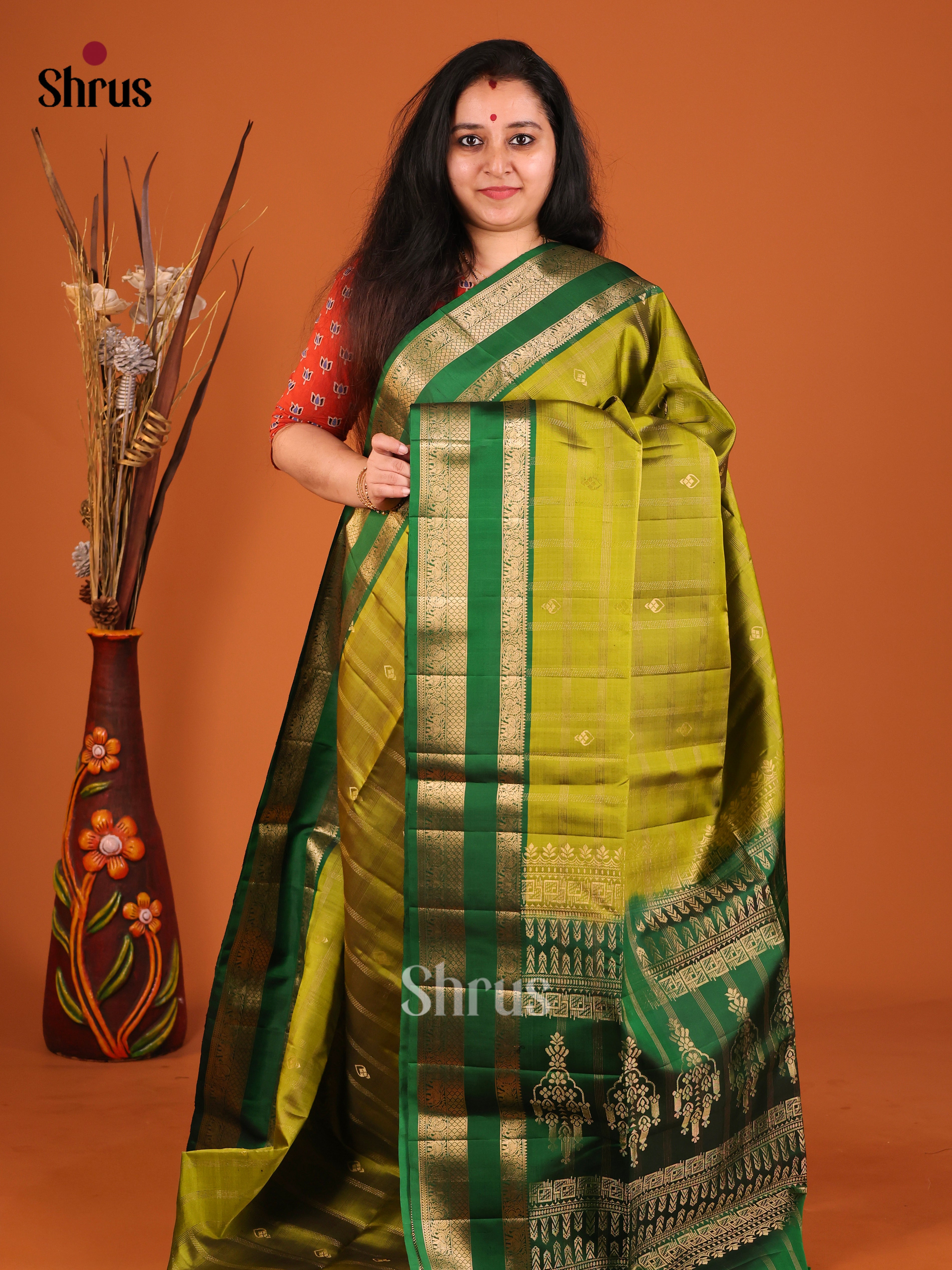 DIS16983 - Soft Silk (HR) Saree - Shop on Shrus.com