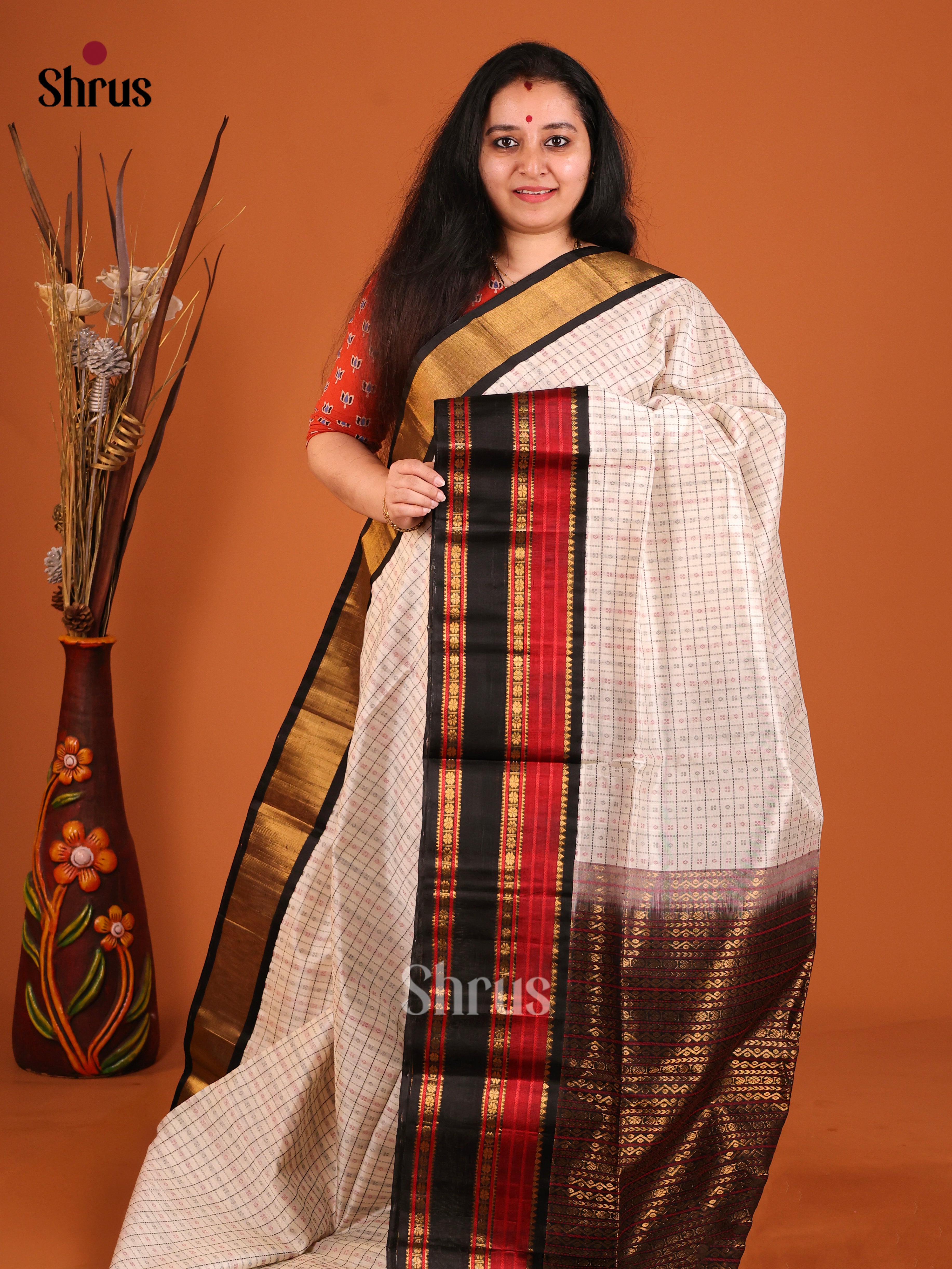 DIS17200 - Korvai-kattams Saree - Shop on Shrus.com