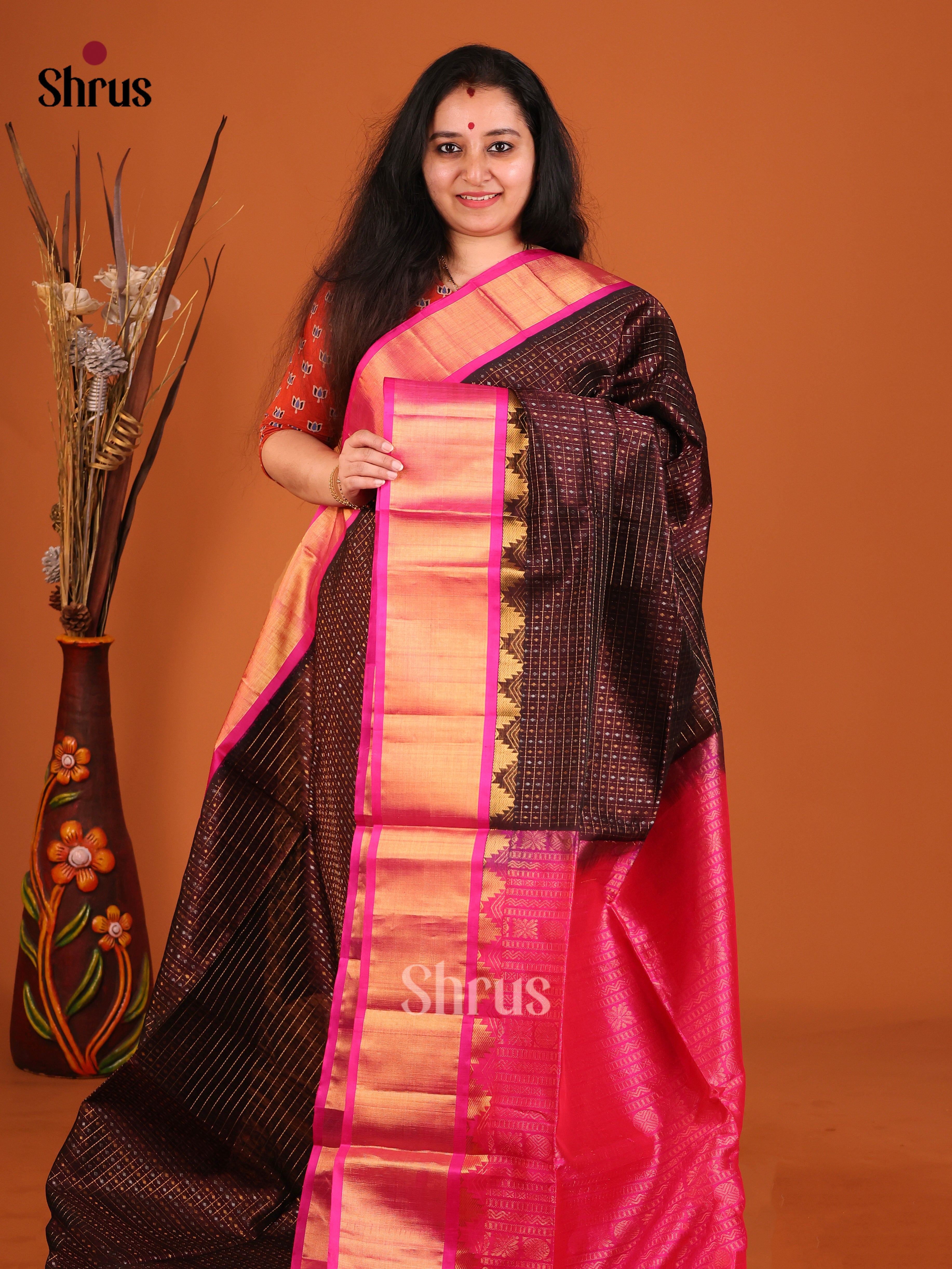 DIS17224 - Korvai-kattams Saree - Shop on Shrus.com