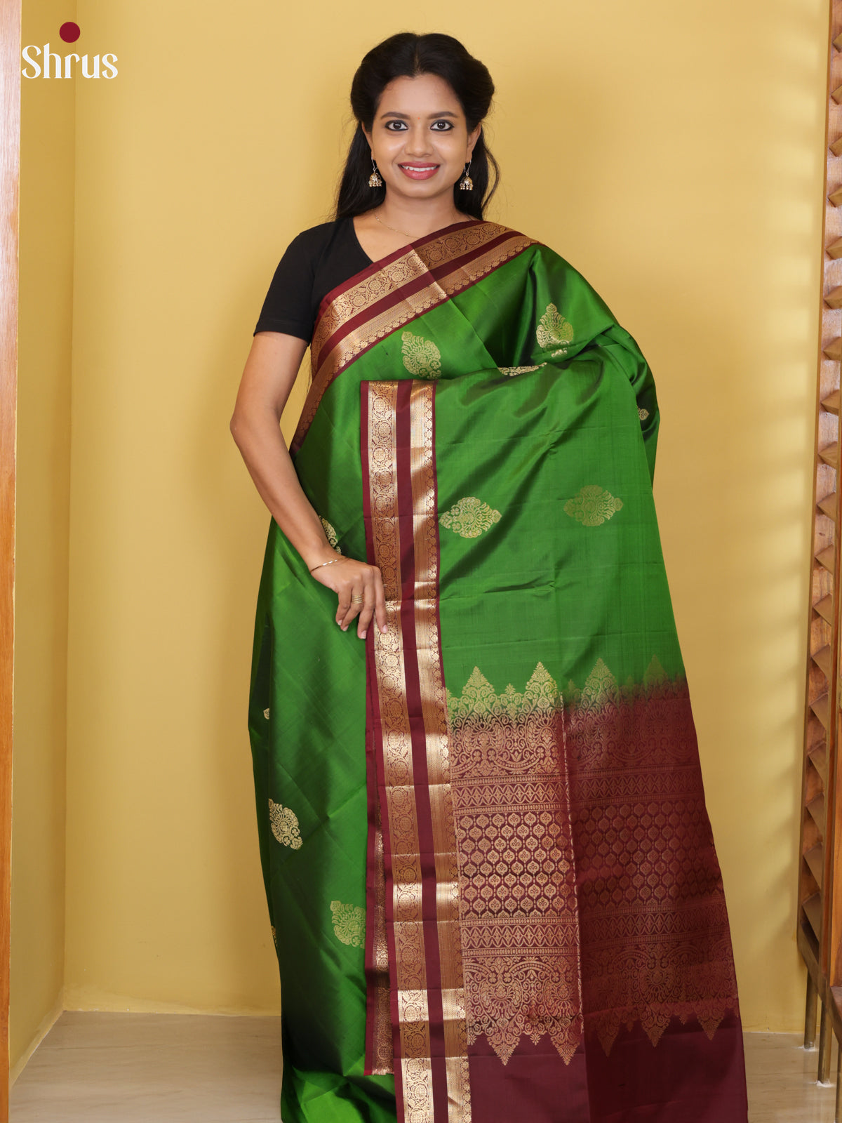 DIS17665 - Soft Silk (HR) Saree - Shop on Shrus.com