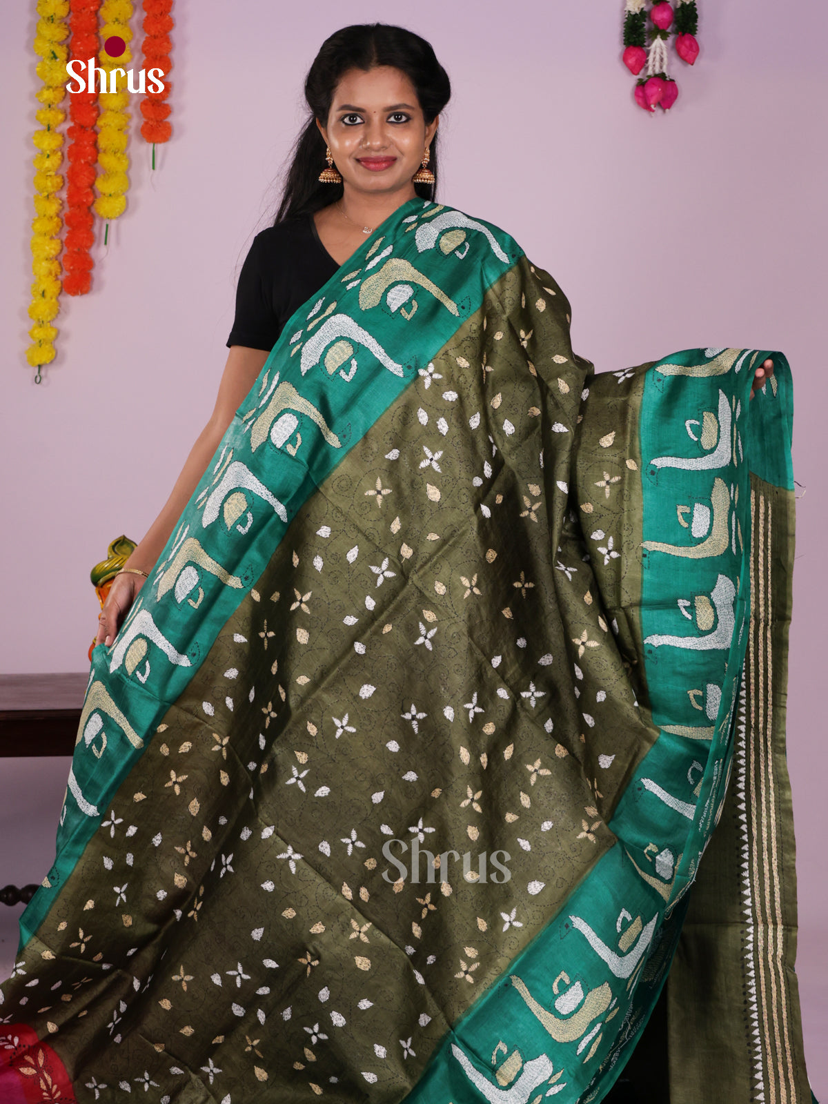 DIS17703 - Tussar Saree - Shop on Shrus.com