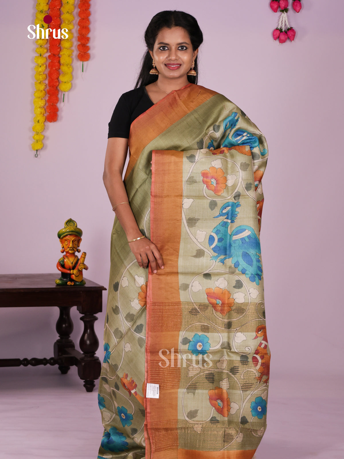DIS17746 - Tussar Saree - Shop on Shrus.com
