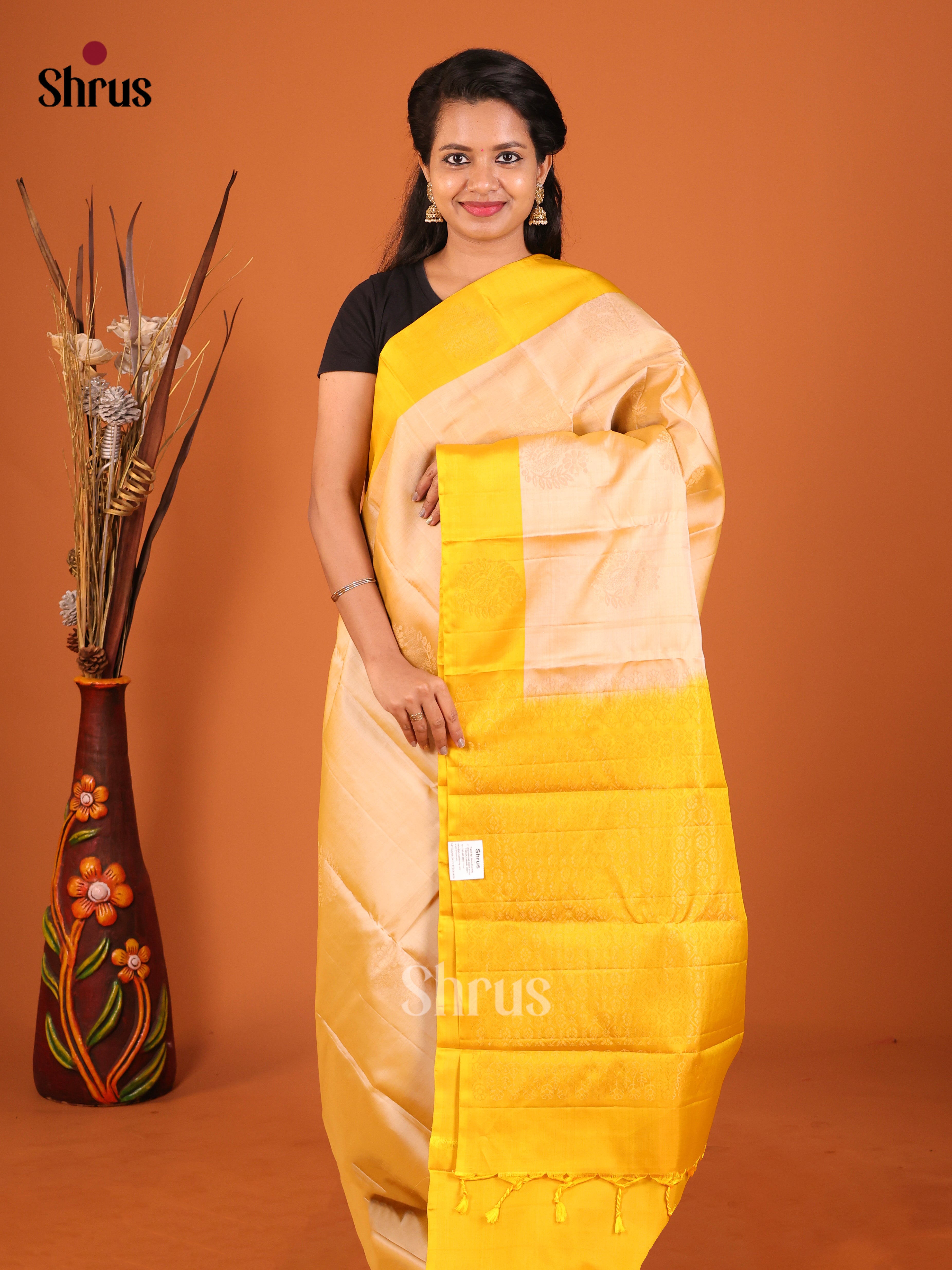 DIS19284 - Softsilk-halfpure Saree - Shop on Shrus.com