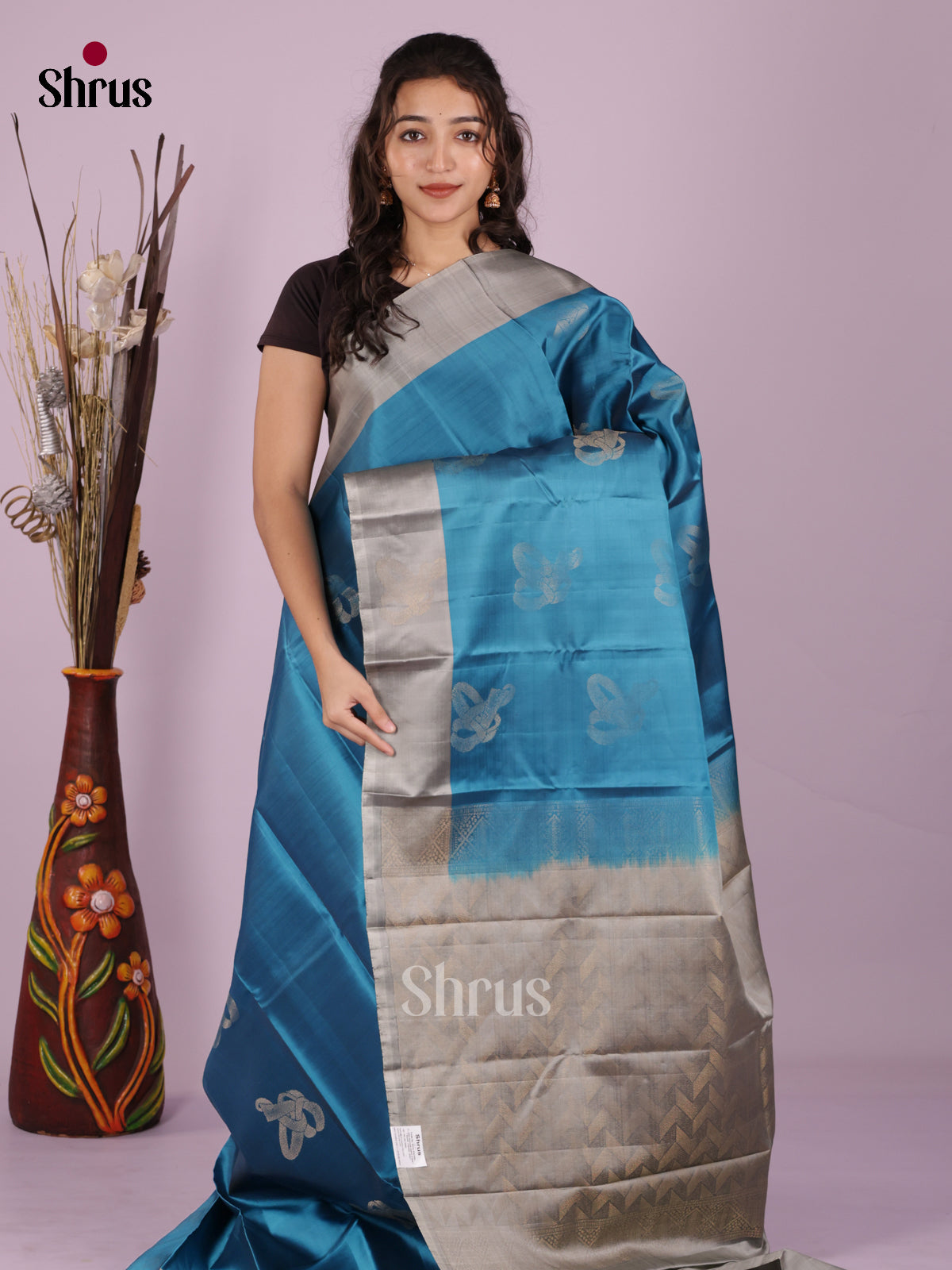DIS19370 - Softsilk-halfpure Saree - Shop on Shrus.com