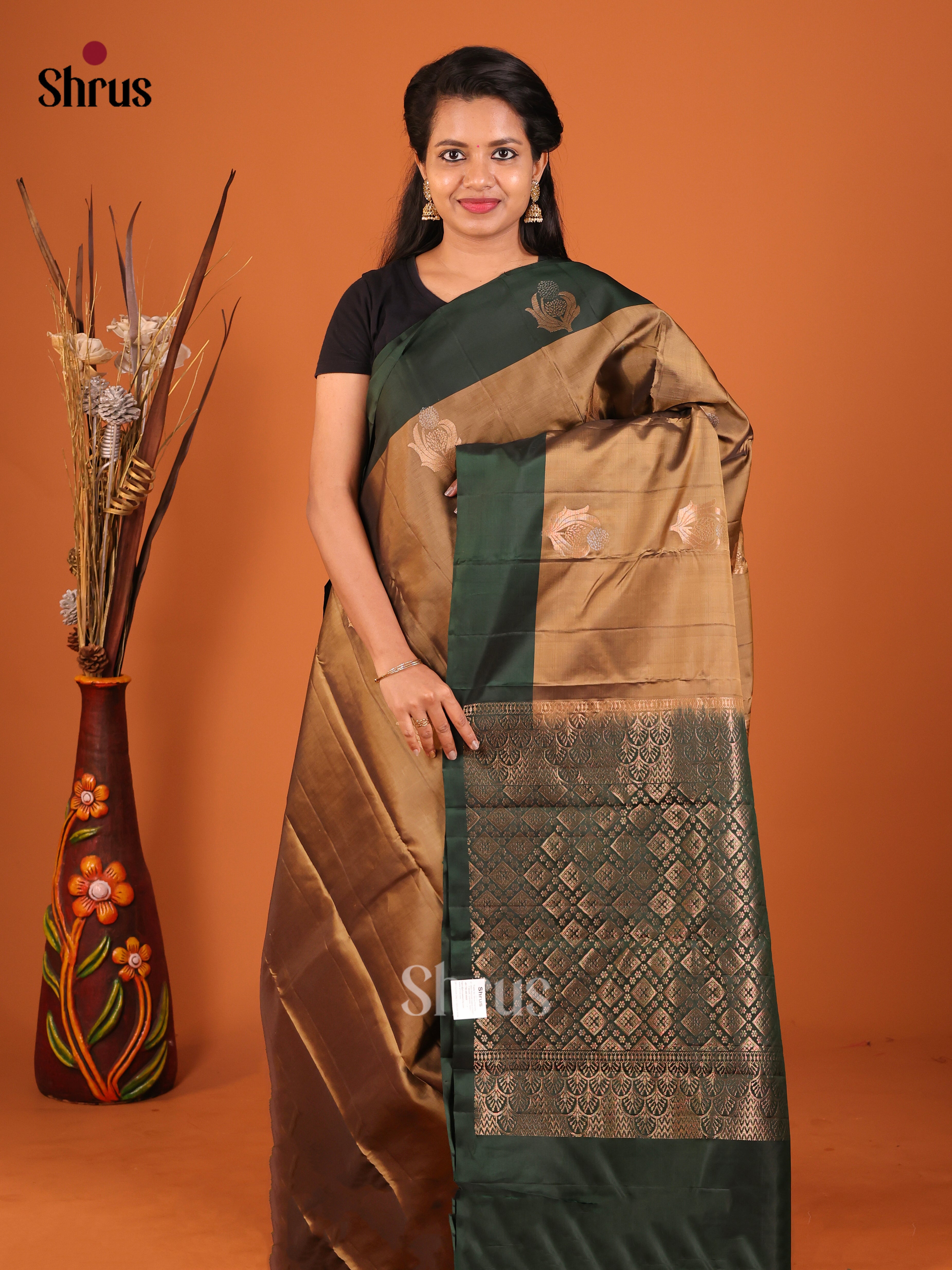 DIS19413 - Softsilk-halfpure Saree - Shop on Shrus.com