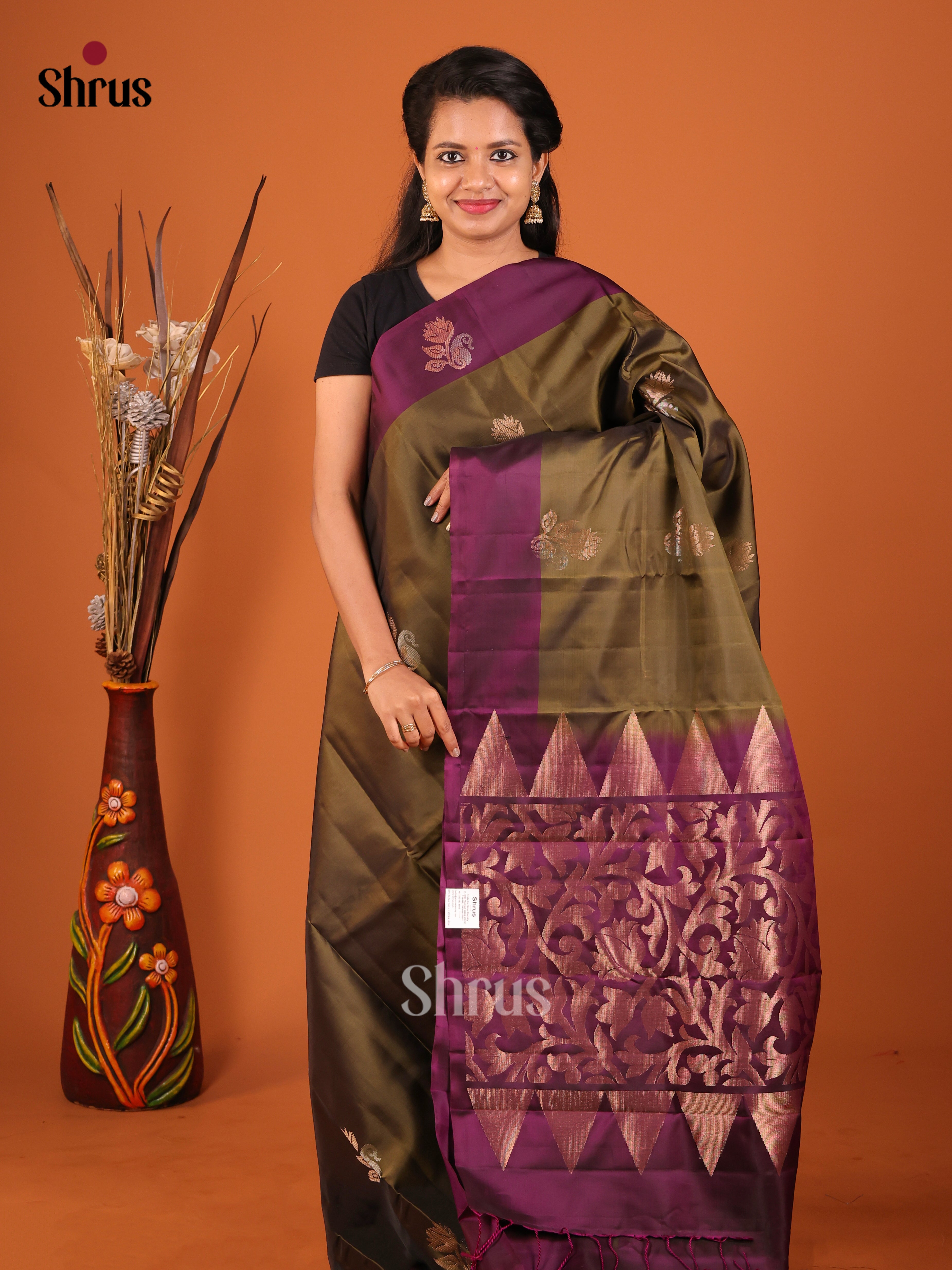 DIS19417 - Softsilk-halfpure Saree - Shop on Shrus.com