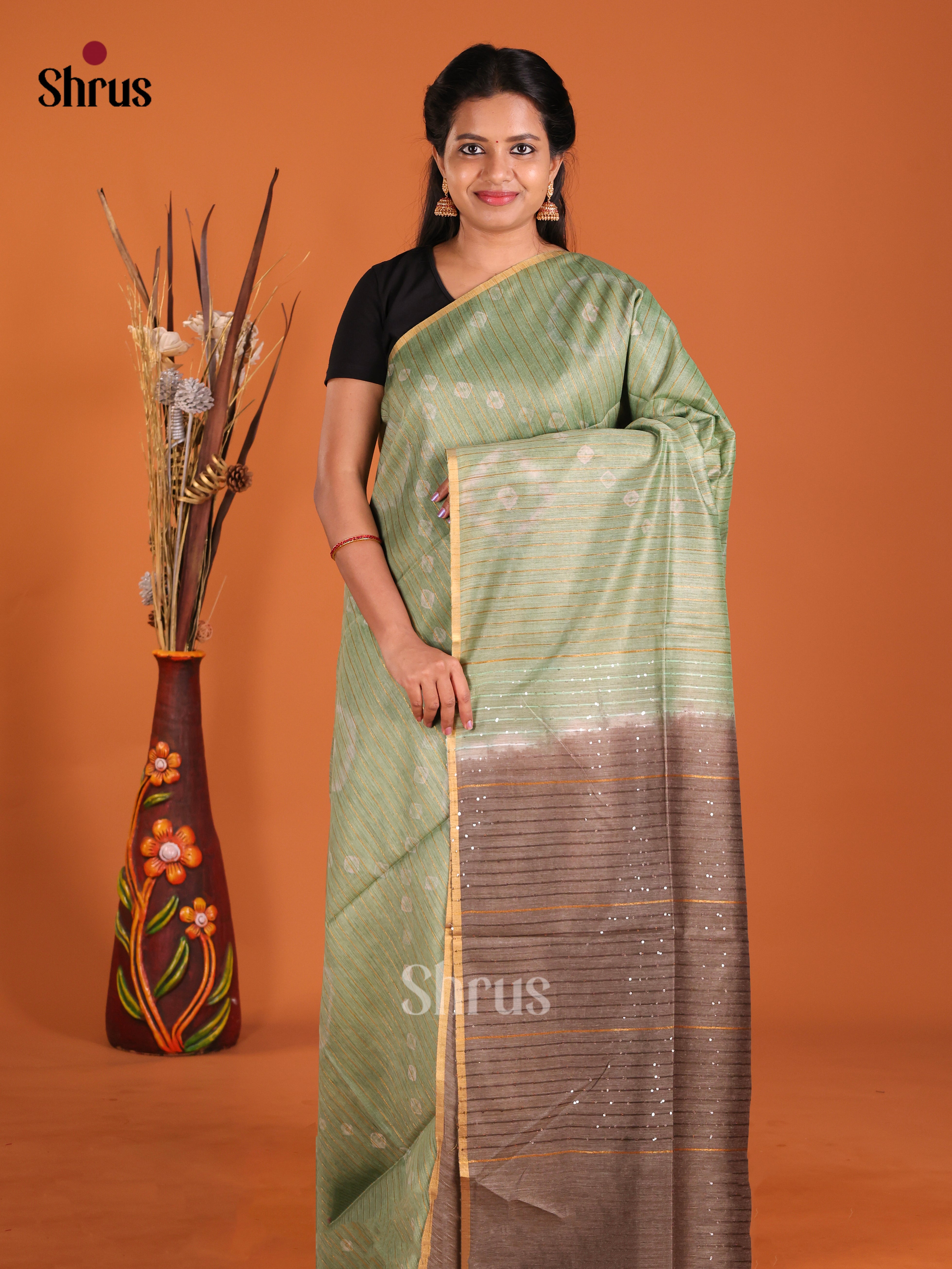 DIS20377 - Shibori Saree - Shop on Shrus.com