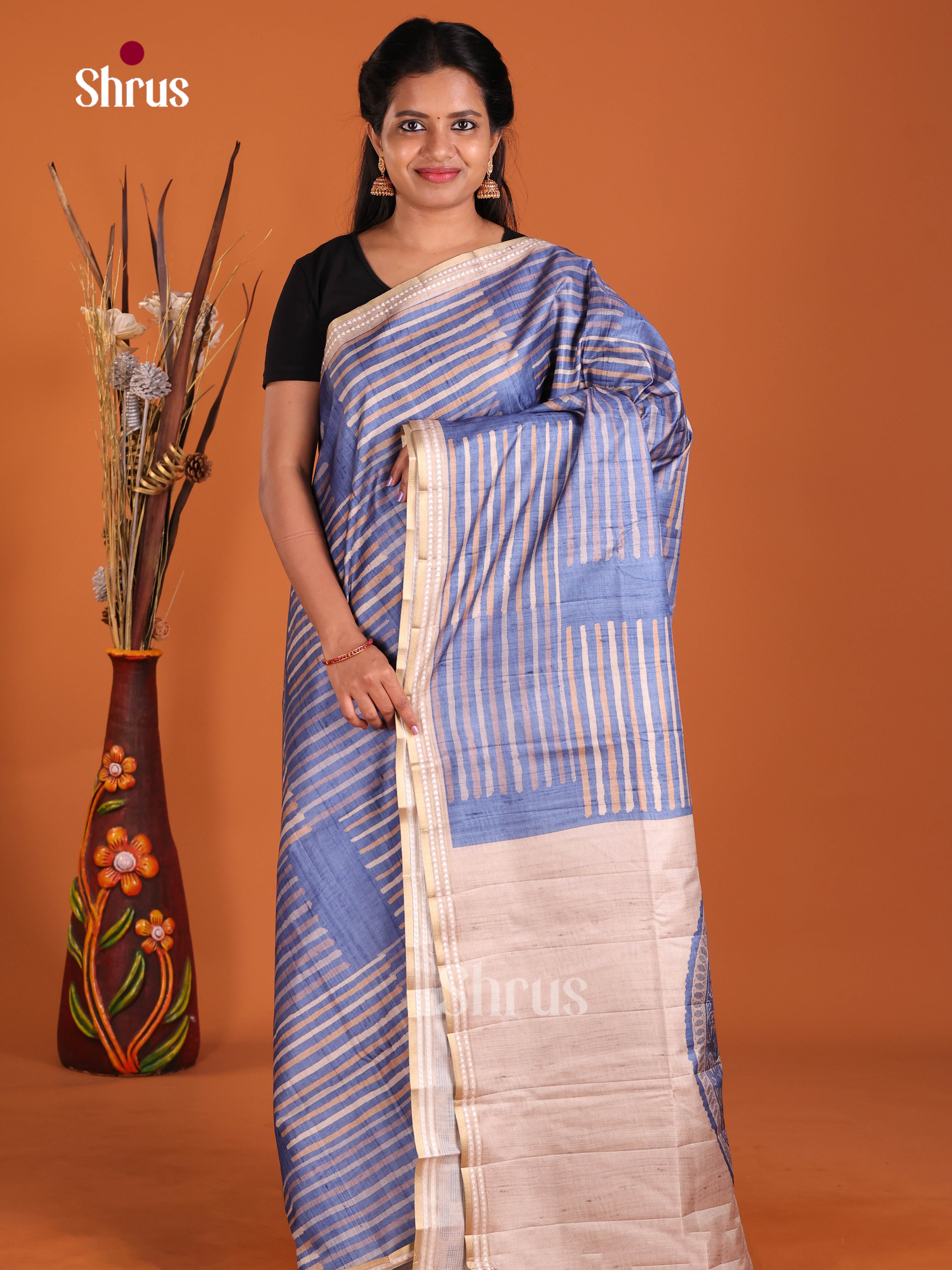 DIS21141 - Semi matka Saree