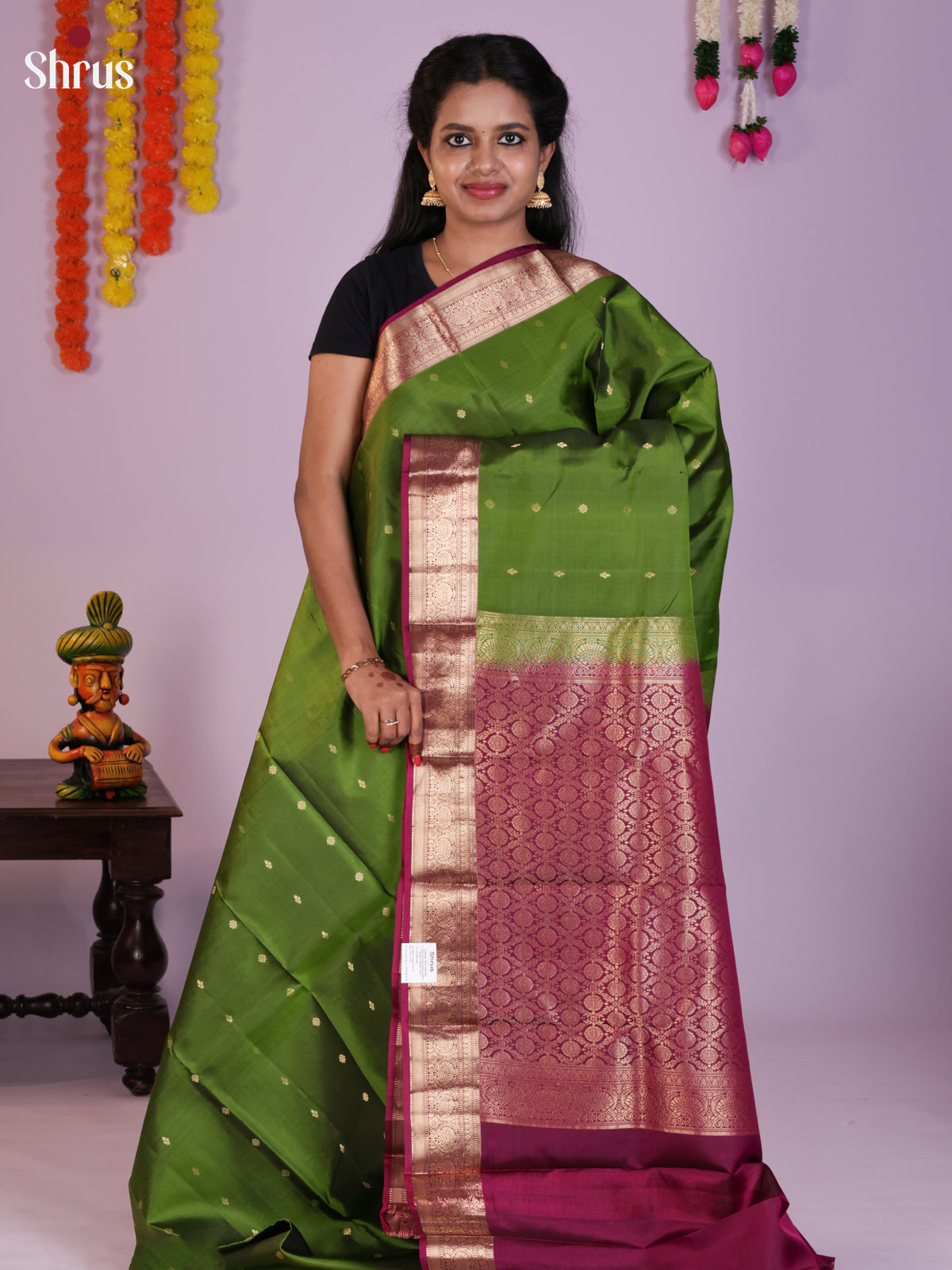 DIS23483 - Kanchipuram silk (HR) Saree - Shop on Shrus.com