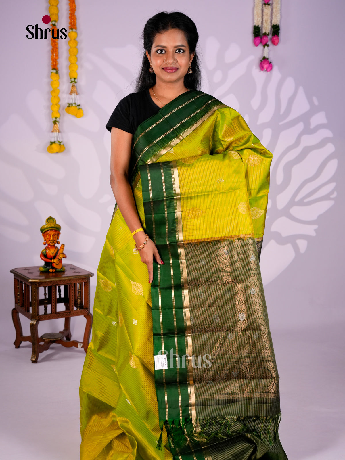 DIS23560 - Kanchipuram silk (HR) Saree - Shop on Shrus.com
