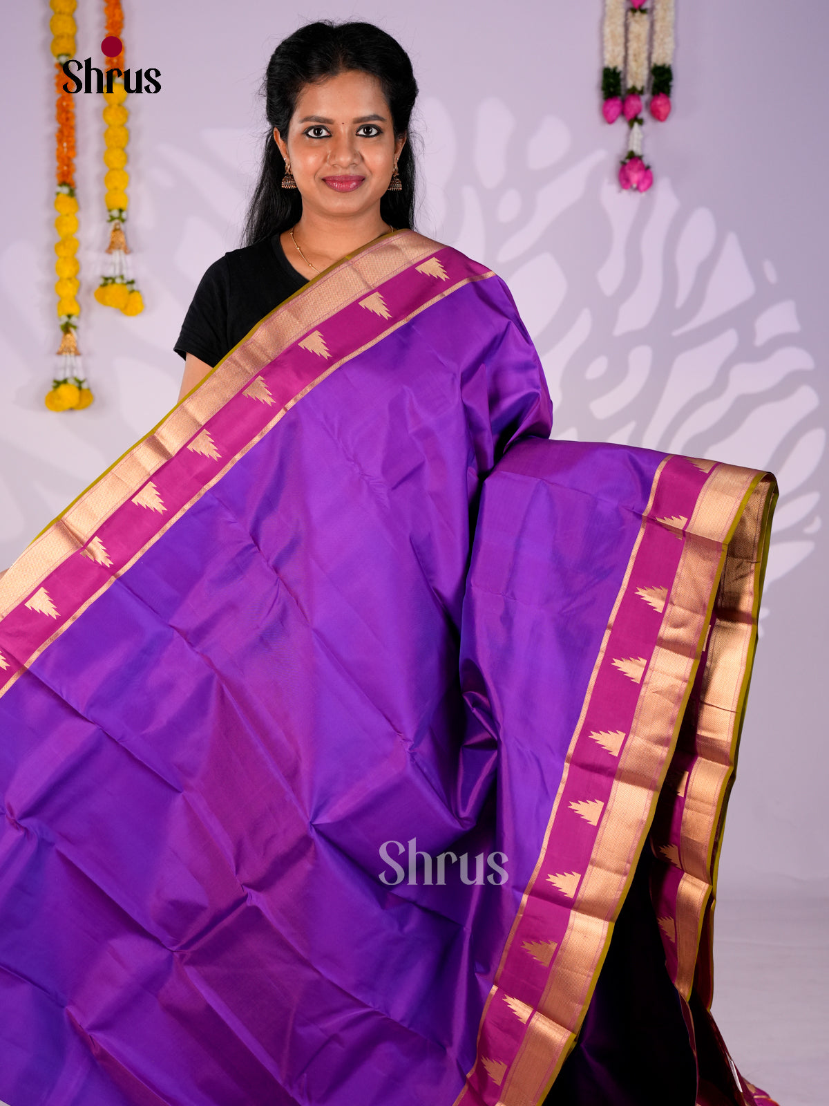 DIS23564 - Kanchipuram silk (HR) Saree - Shop on Shrus.com