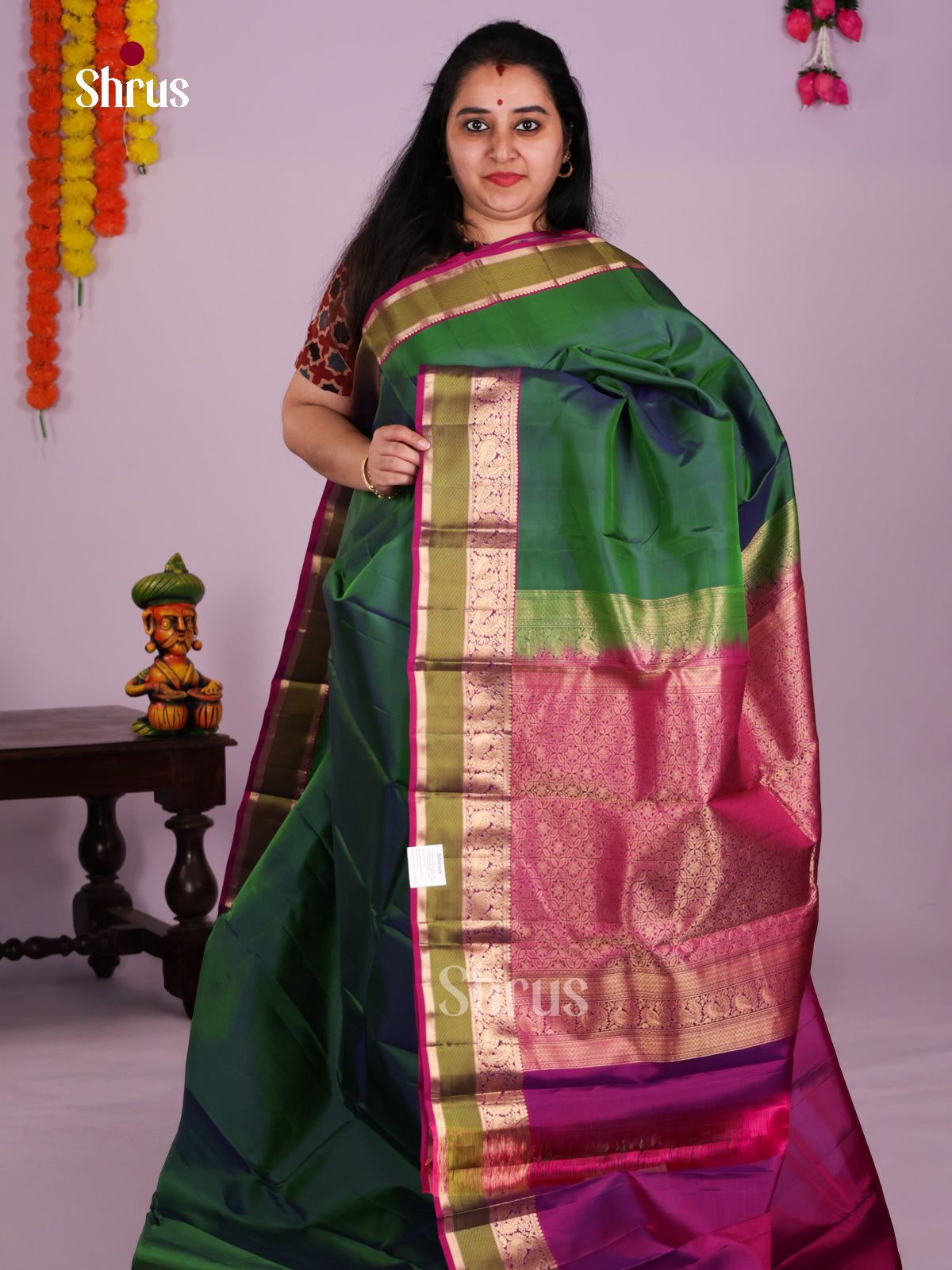 DIS23570 - Kanchipuram silk (HR) Saree - Shop on Shrus.com