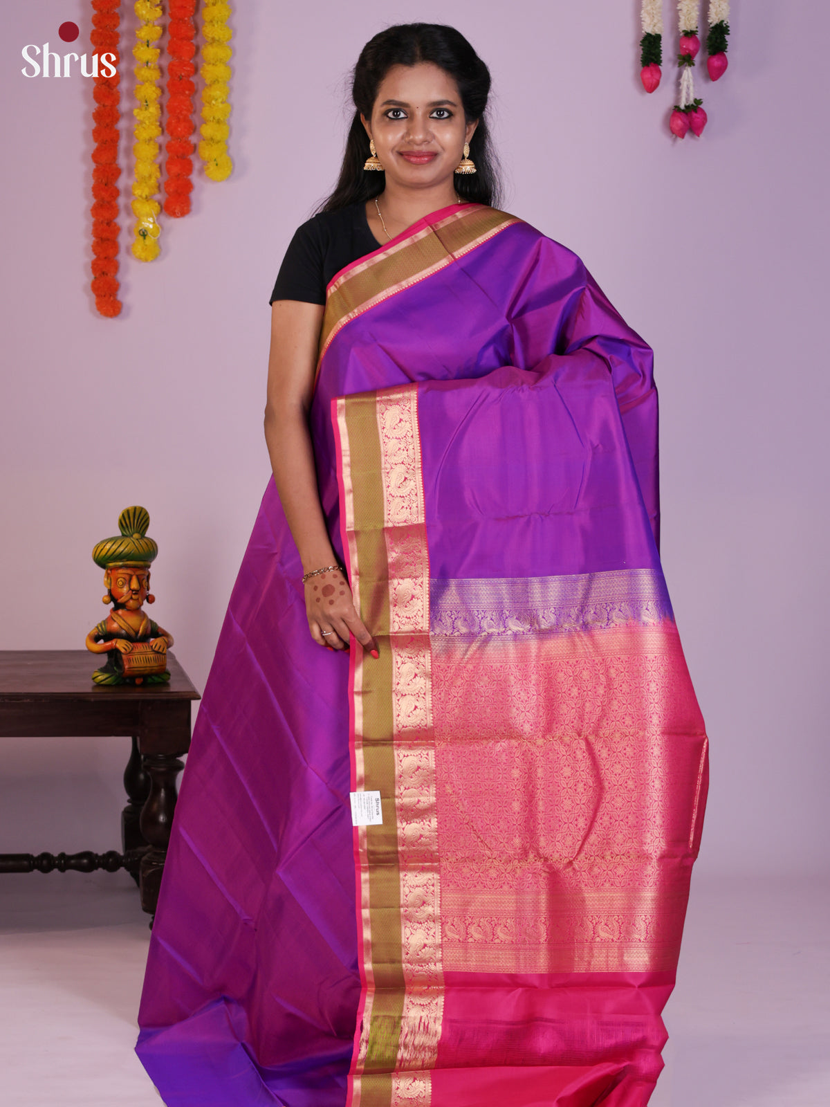 DIS23571 - Kanchipuram silk (HR) Saree - Shop on Shrus.com