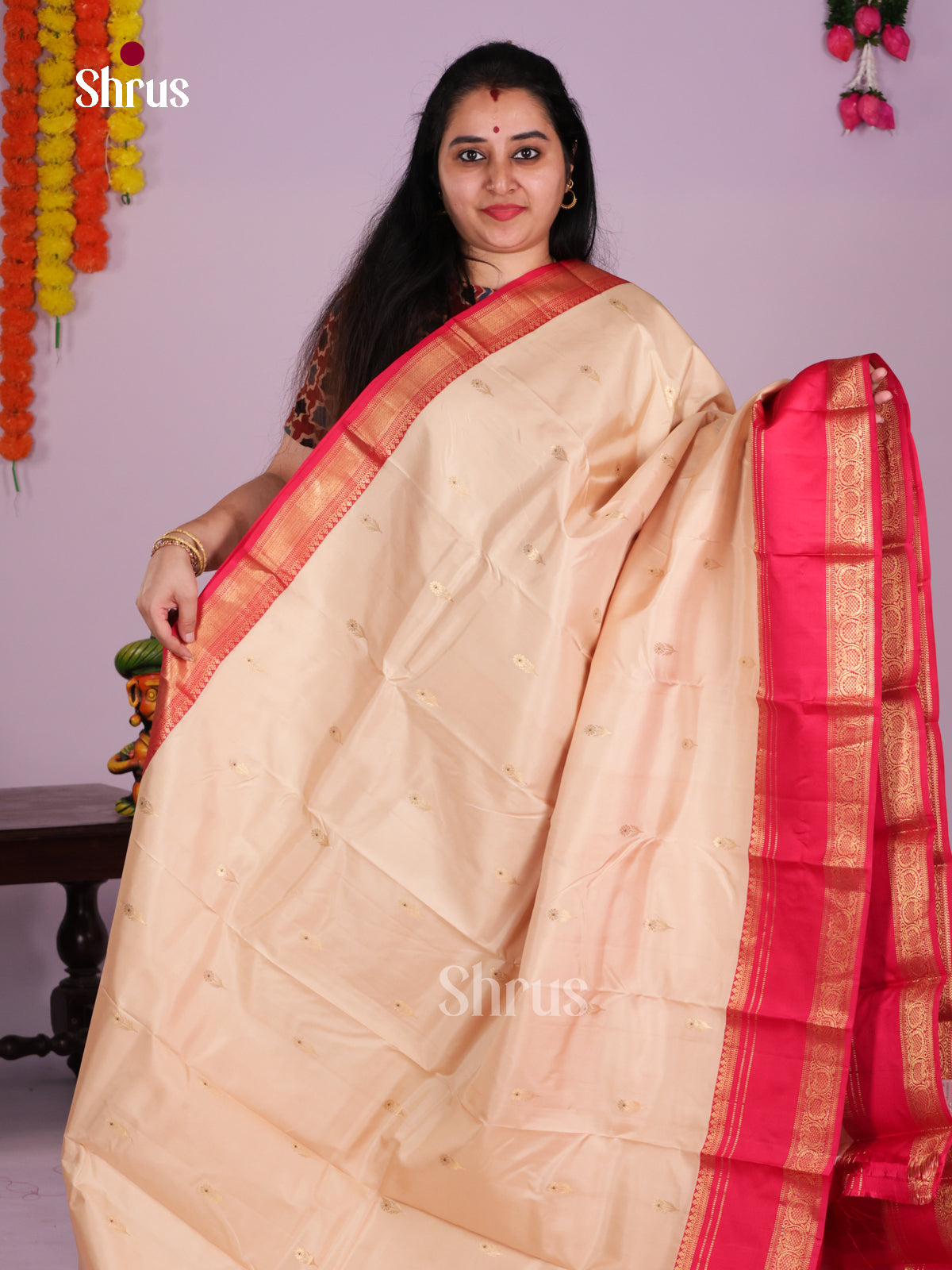 DIS23743 - Kanchipuram silk (HR) Saree - Shop on Shrus.com