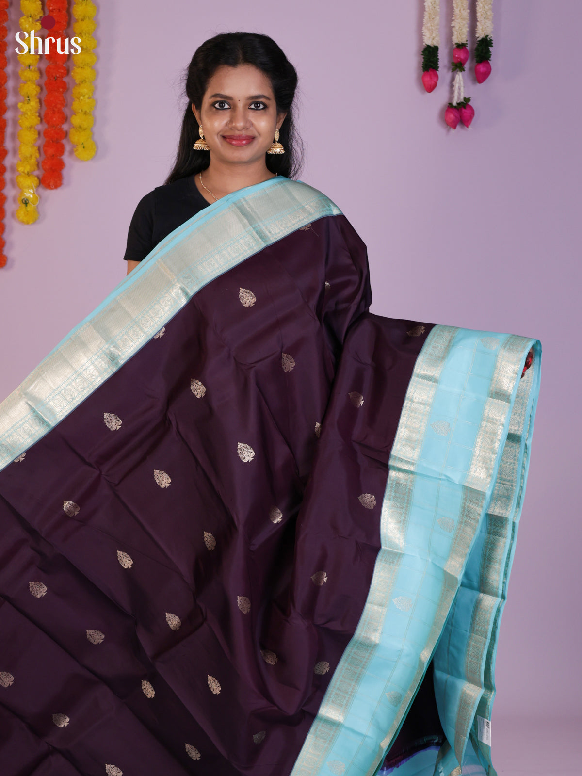 DIS23776 - Kanchipuram silk (HR) Saree - Shop on Shrus.com