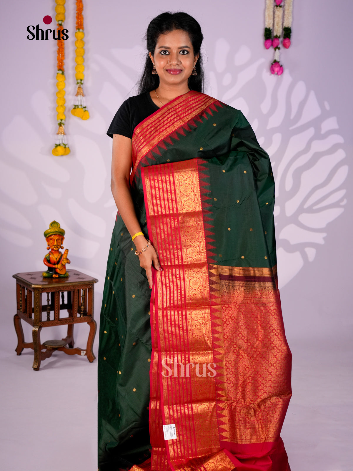 DIS23777 - Kanchipuram silk (HR) Saree - Shop on Shrus.com