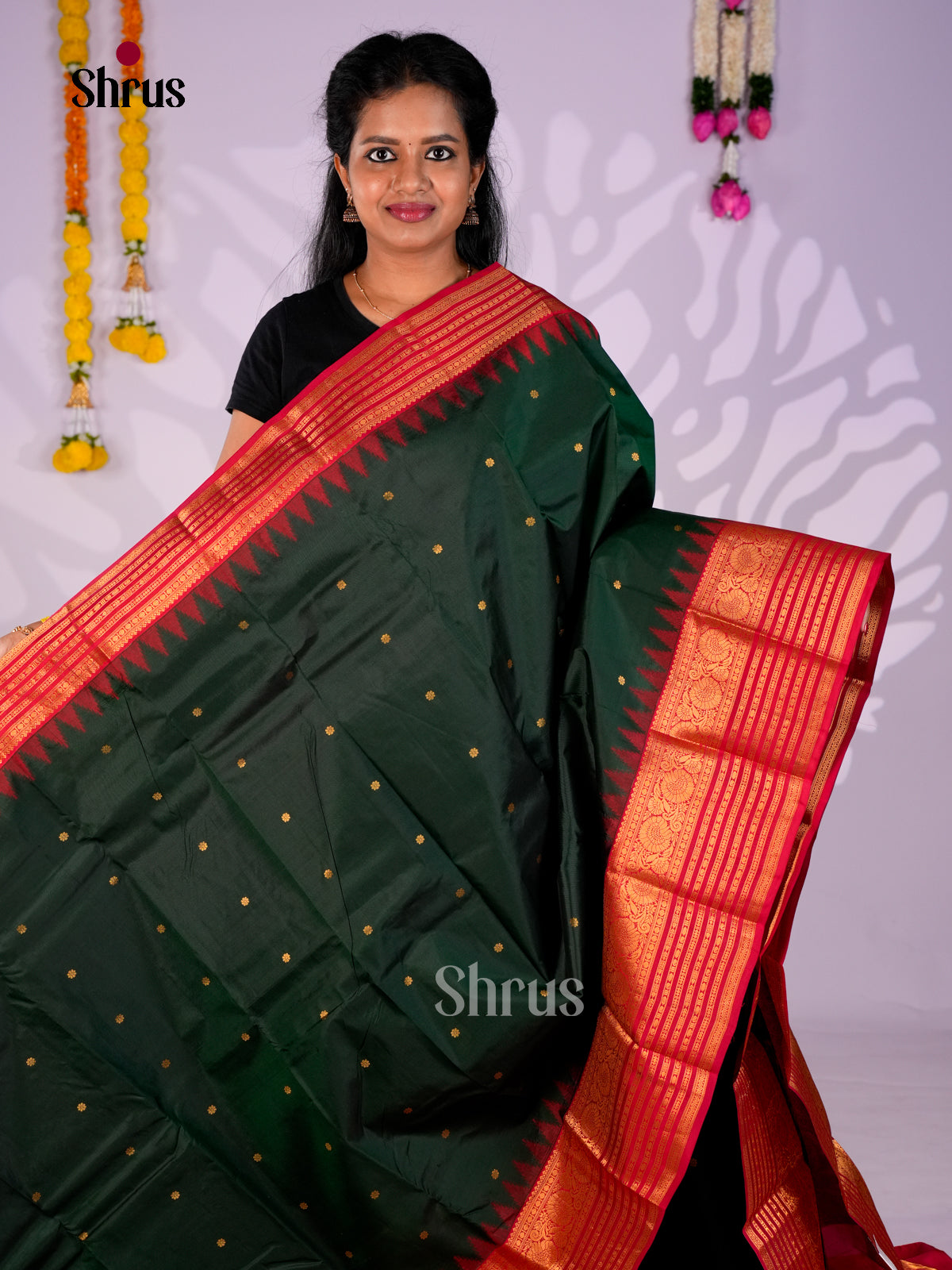 DIS23777 - Kanchipuram silk (HR) Saree - Shop on Shrus.com
