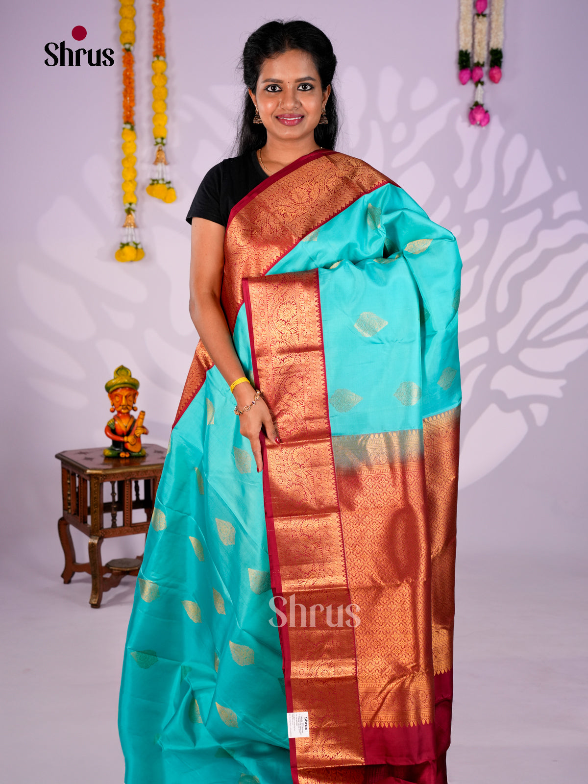 DIS23974 - Kanchipuram silk (HR) Saree - Shop on Shrus.com