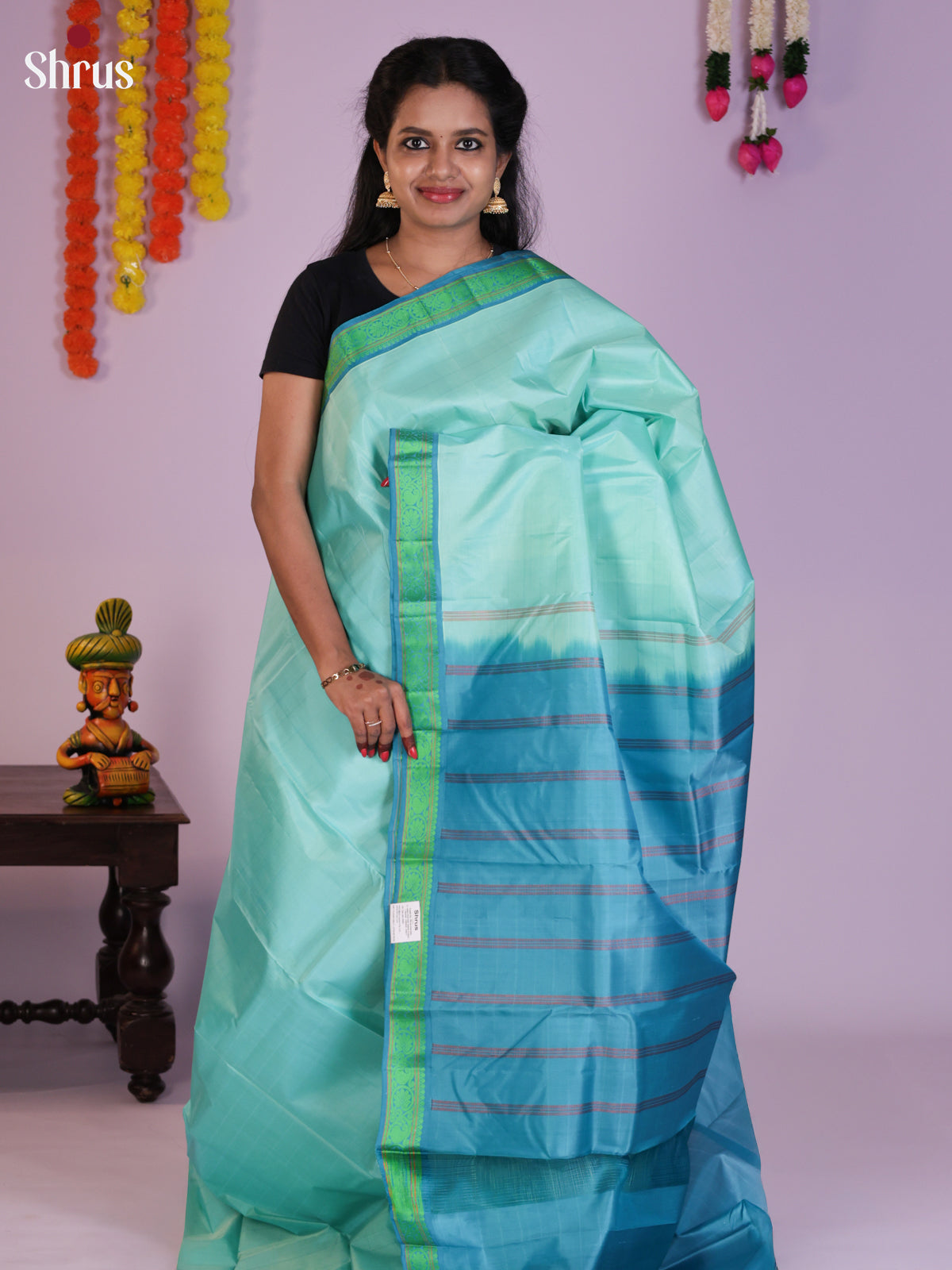DIS23998 - Kanchipuram silk (HR) Saree - Shop on Shrus.com