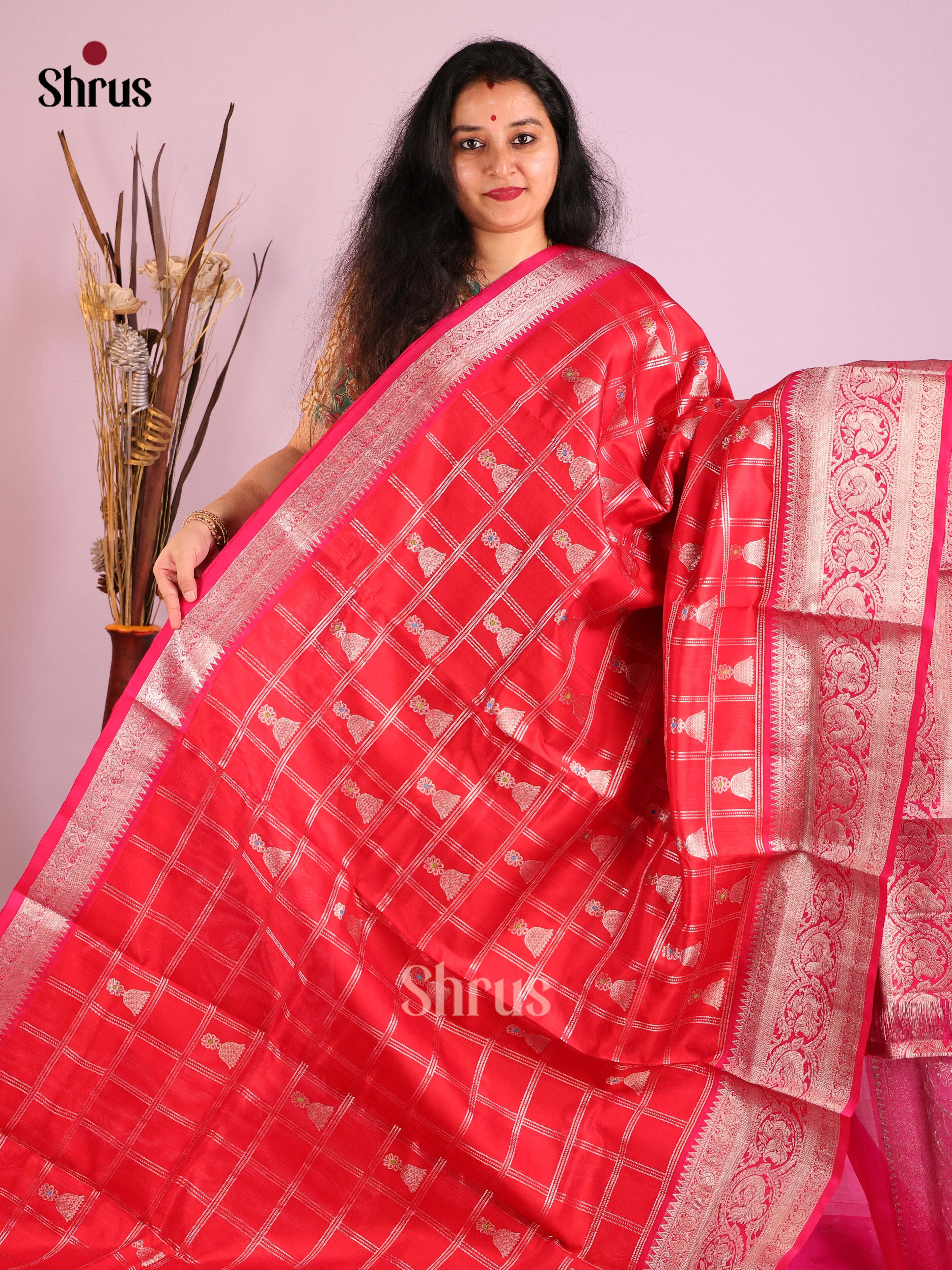 Red & Pink Venkatagiri silk Saree gleams with zari checks , Jhumka buttas