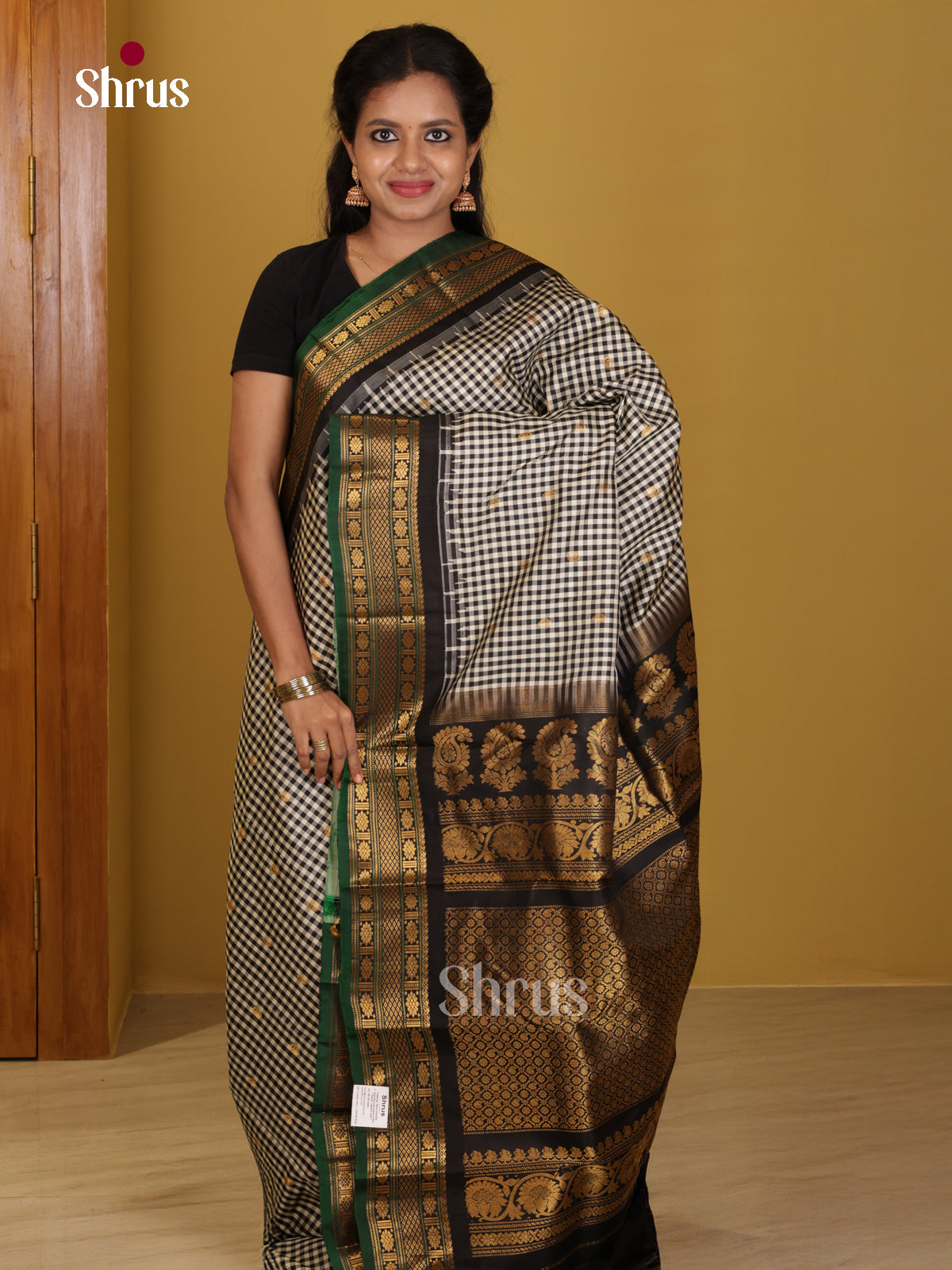 DIS24705 - Gadwal silk Saree - Shop on Shrus.com