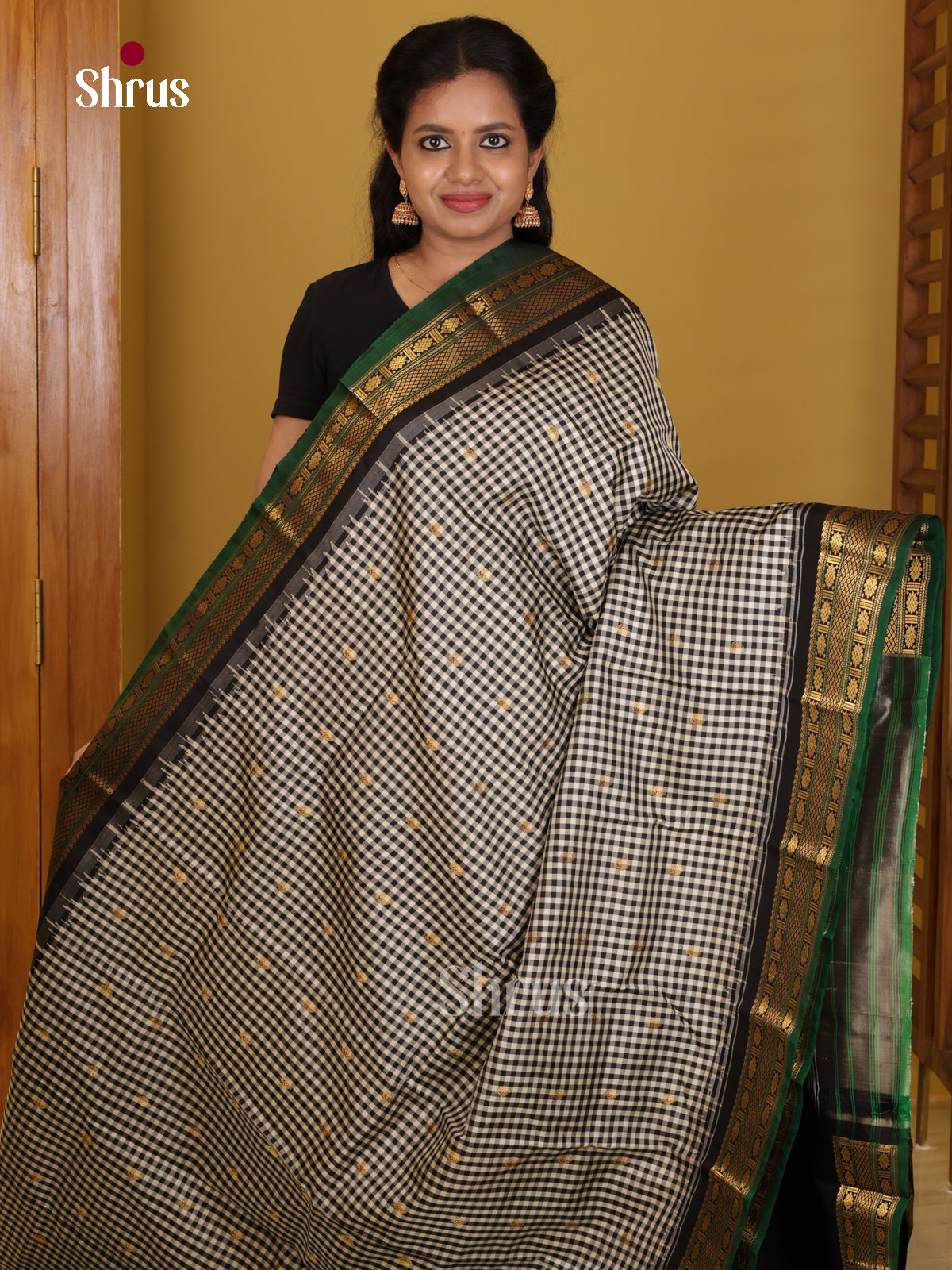 DIS24705 - Gadwal silk Saree - Shop on Shrus.com