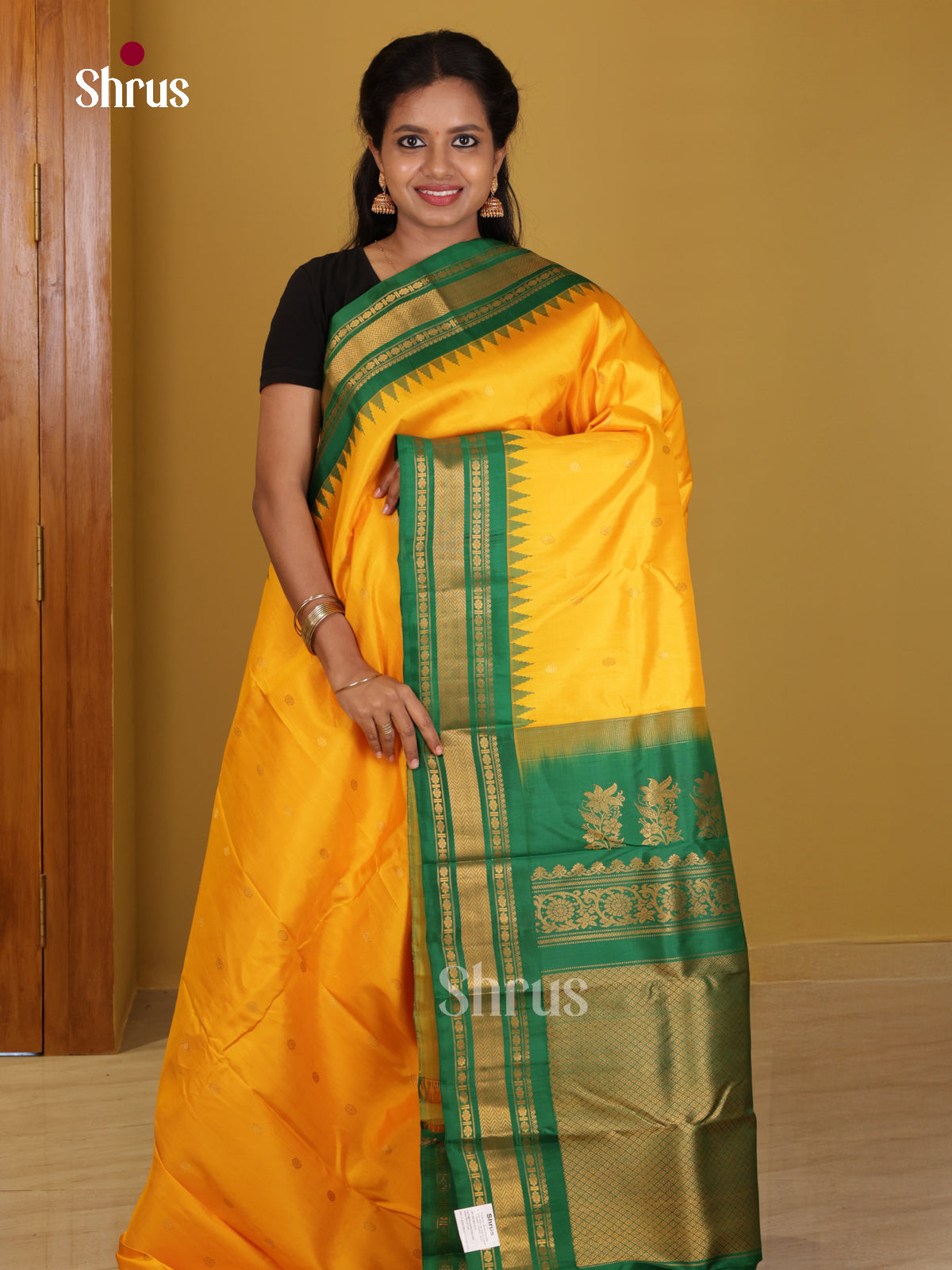 DIS24717 - Gadwal silk Saree - Shop on Shrus.com