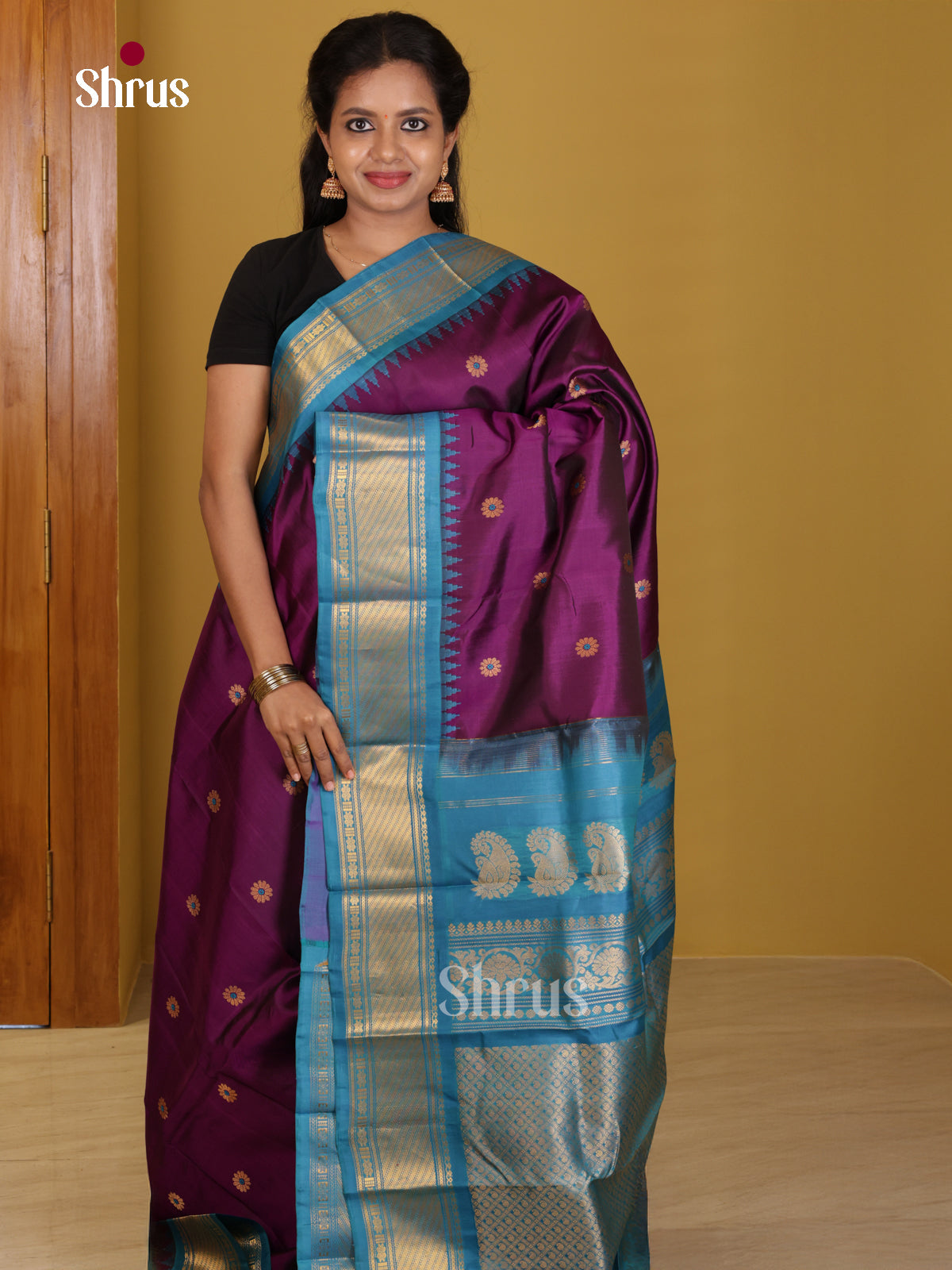 DIS24746 - Gadwal silk Saree