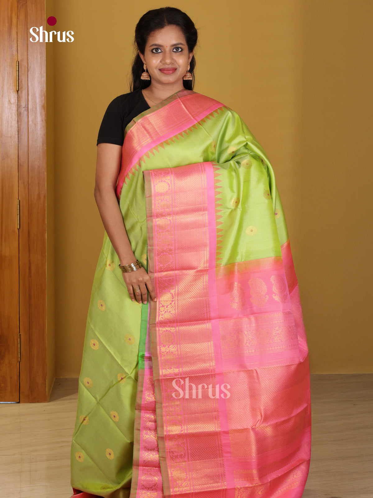 DIS24747 - Gadwal silk Saree