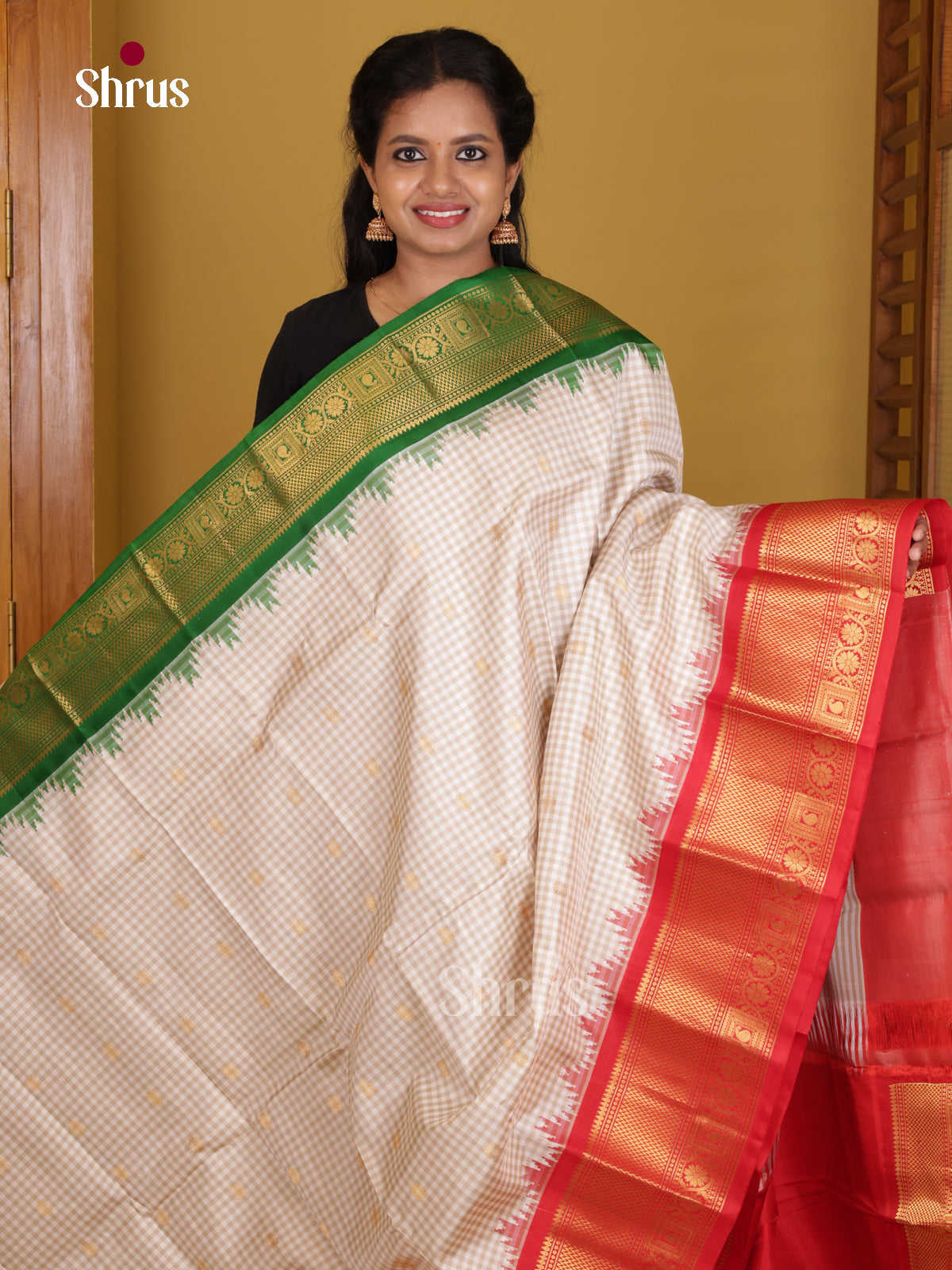 DIS24753 - Gadwal silk Saree