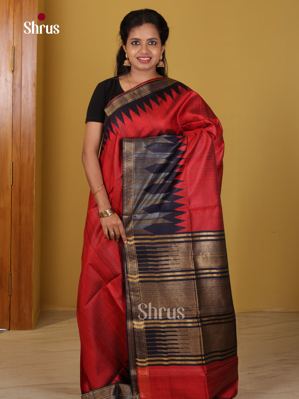 DIS24875 - Raw Silk Saree - Shop on Shrus.com