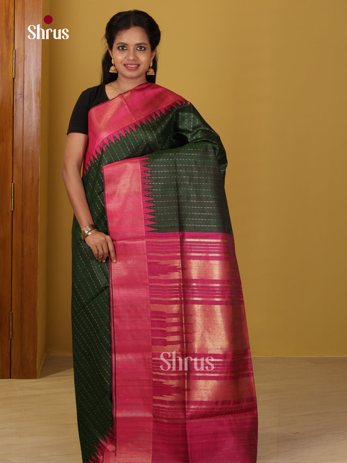 DIS24887 - Raw Silk Saree - Shop on Shrus.com
